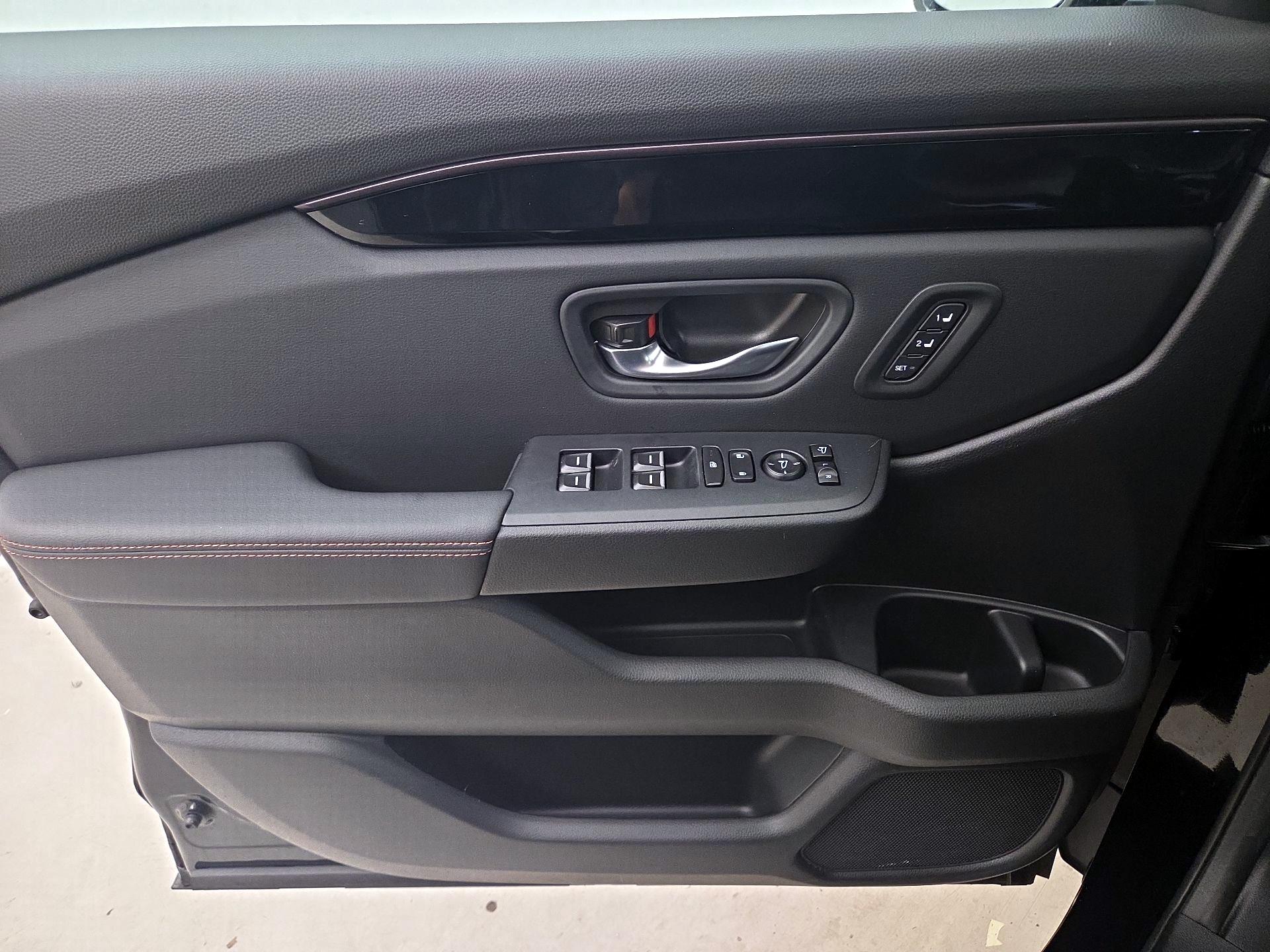 Thumbnail: 2025 Honda Pilot - 12