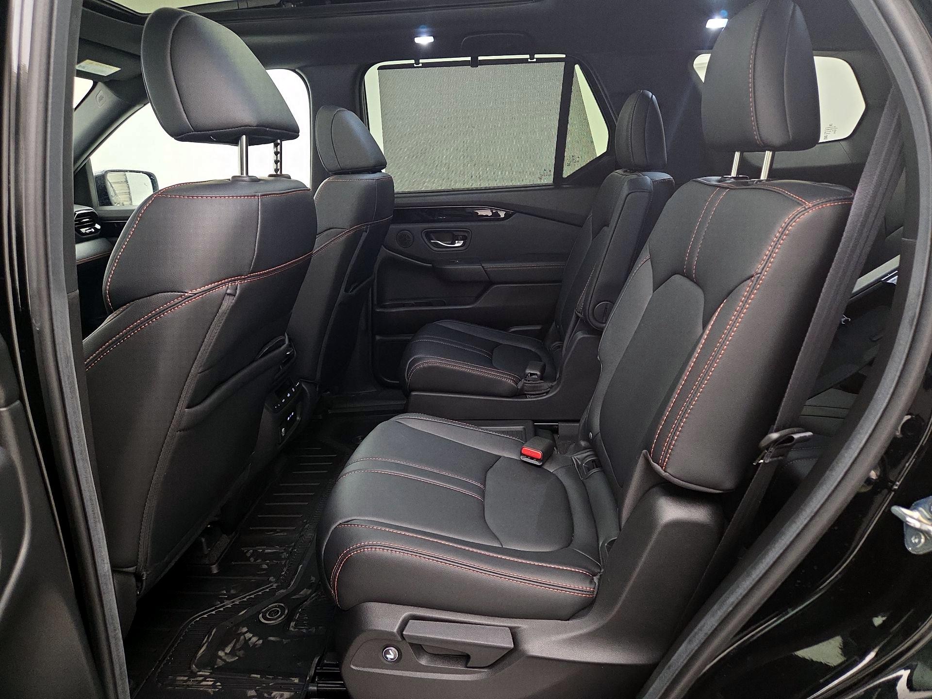 Thumbnail: 2025 Honda Pilot - 20