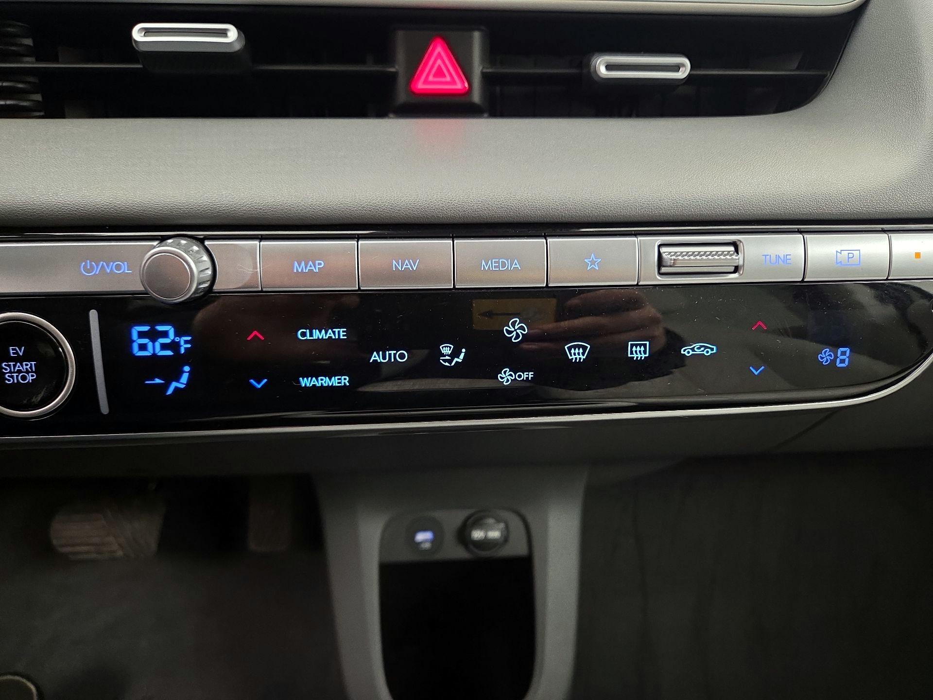 Thumbnail: 2023 Hyundai Ioniq 5 - 17