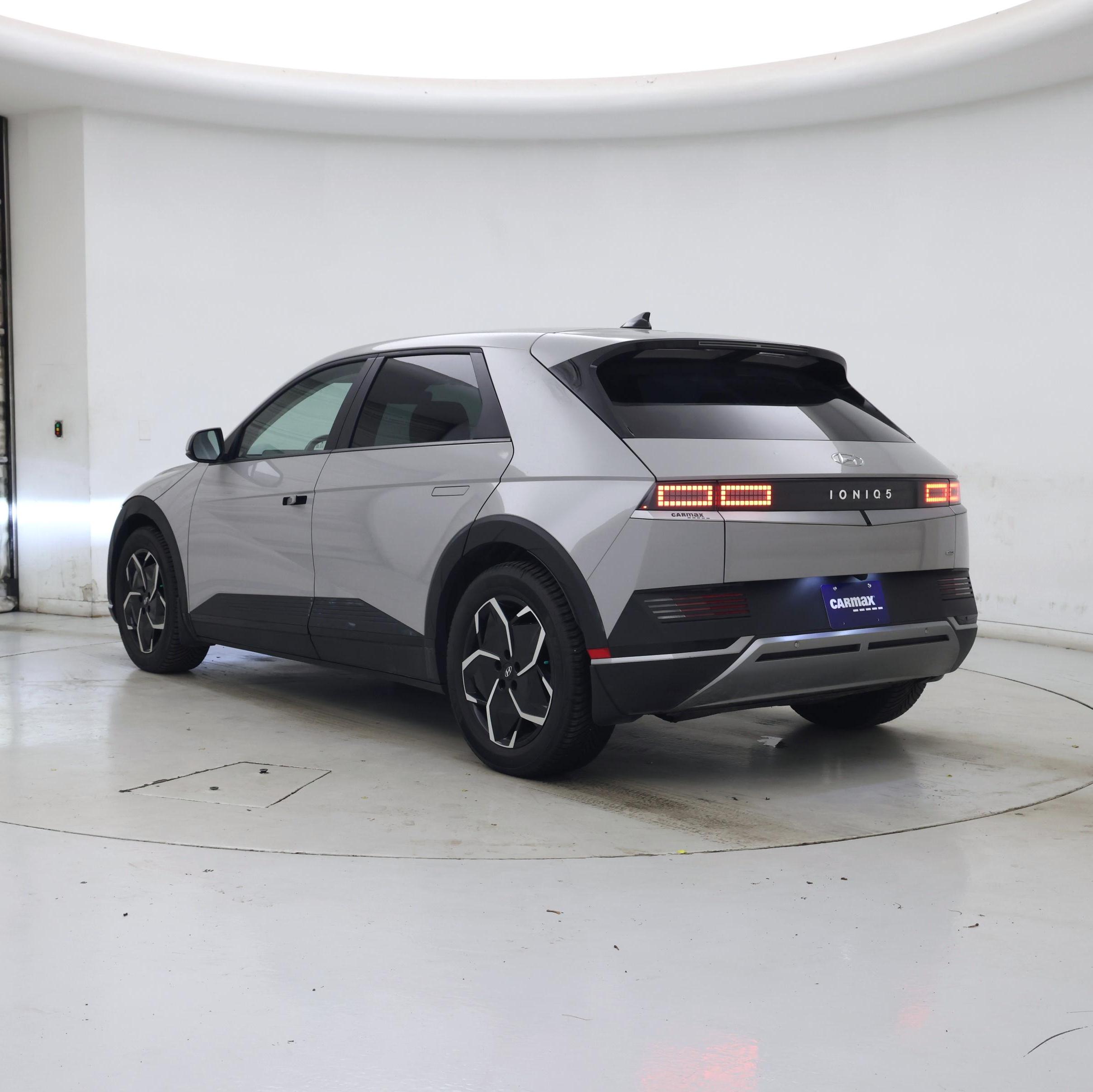 Thumbnail: 2023 Hyundai Ioniq 5 - 2