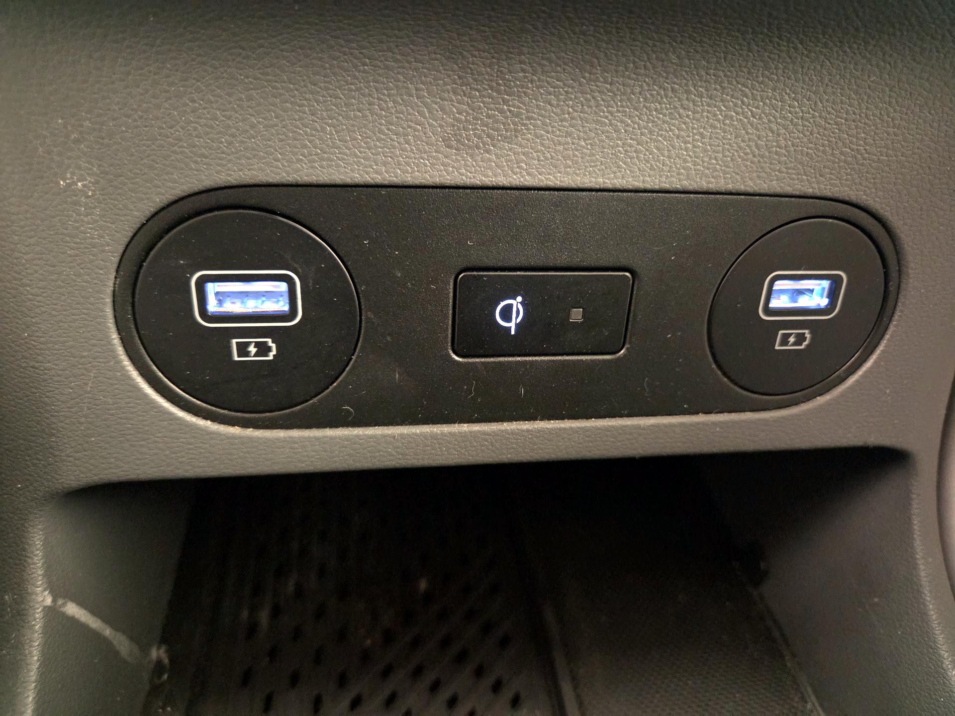 Thumbnail: 2023 Hyundai Ioniq 5 - 19