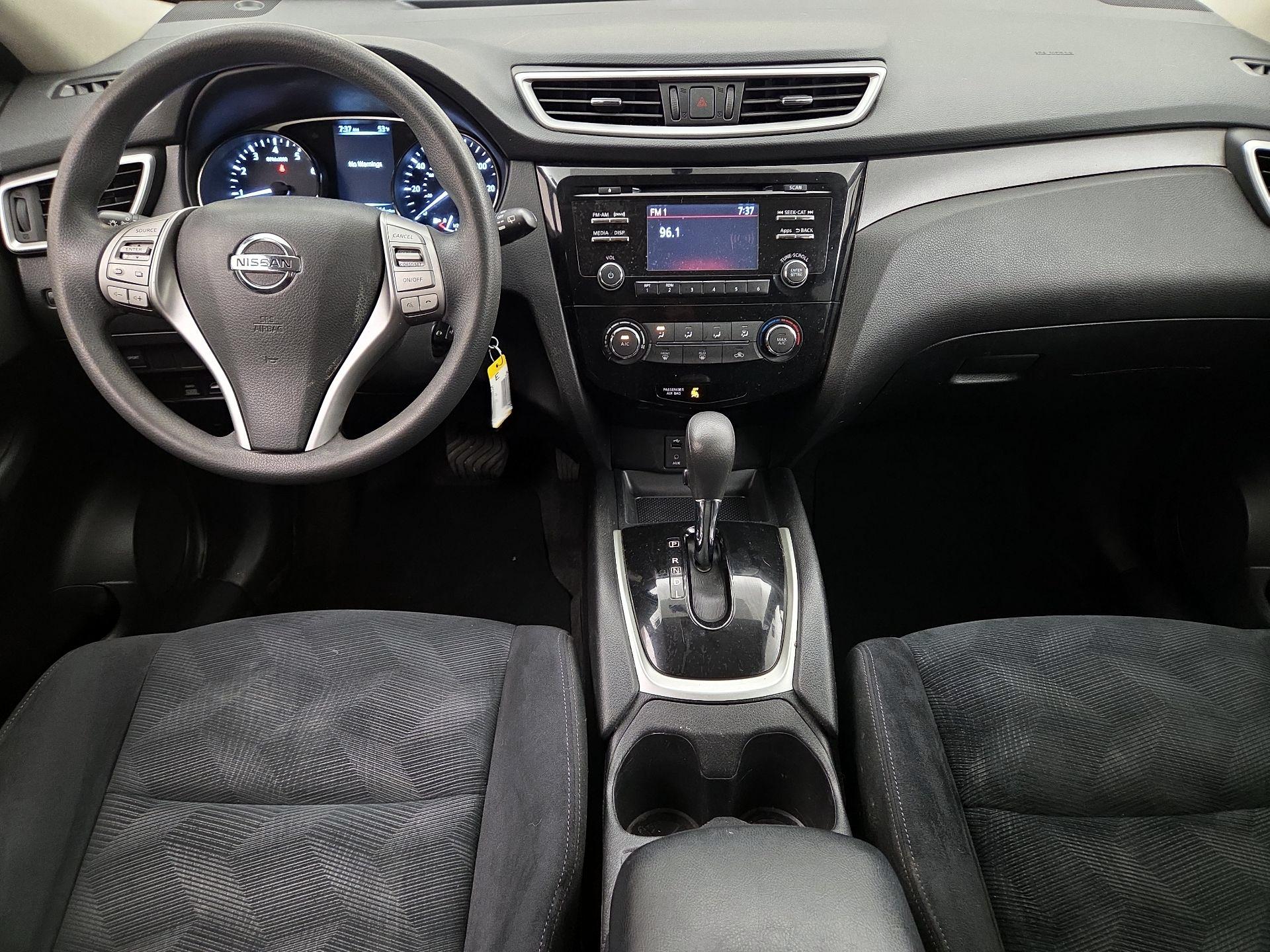Thumbnail: 2016 Nissan Rogue - 9