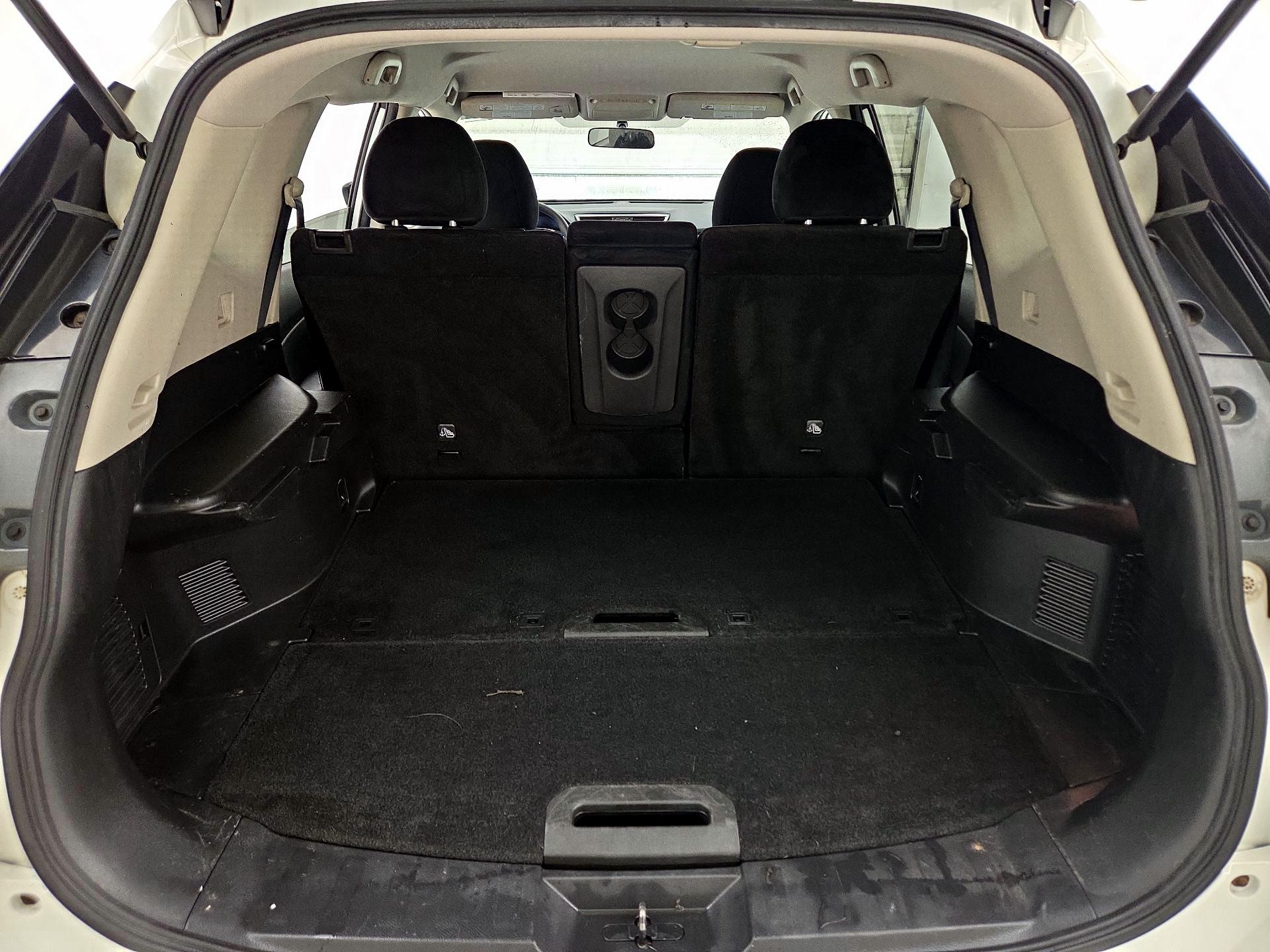 Thumbnail: 2016 Nissan Rogue - 20