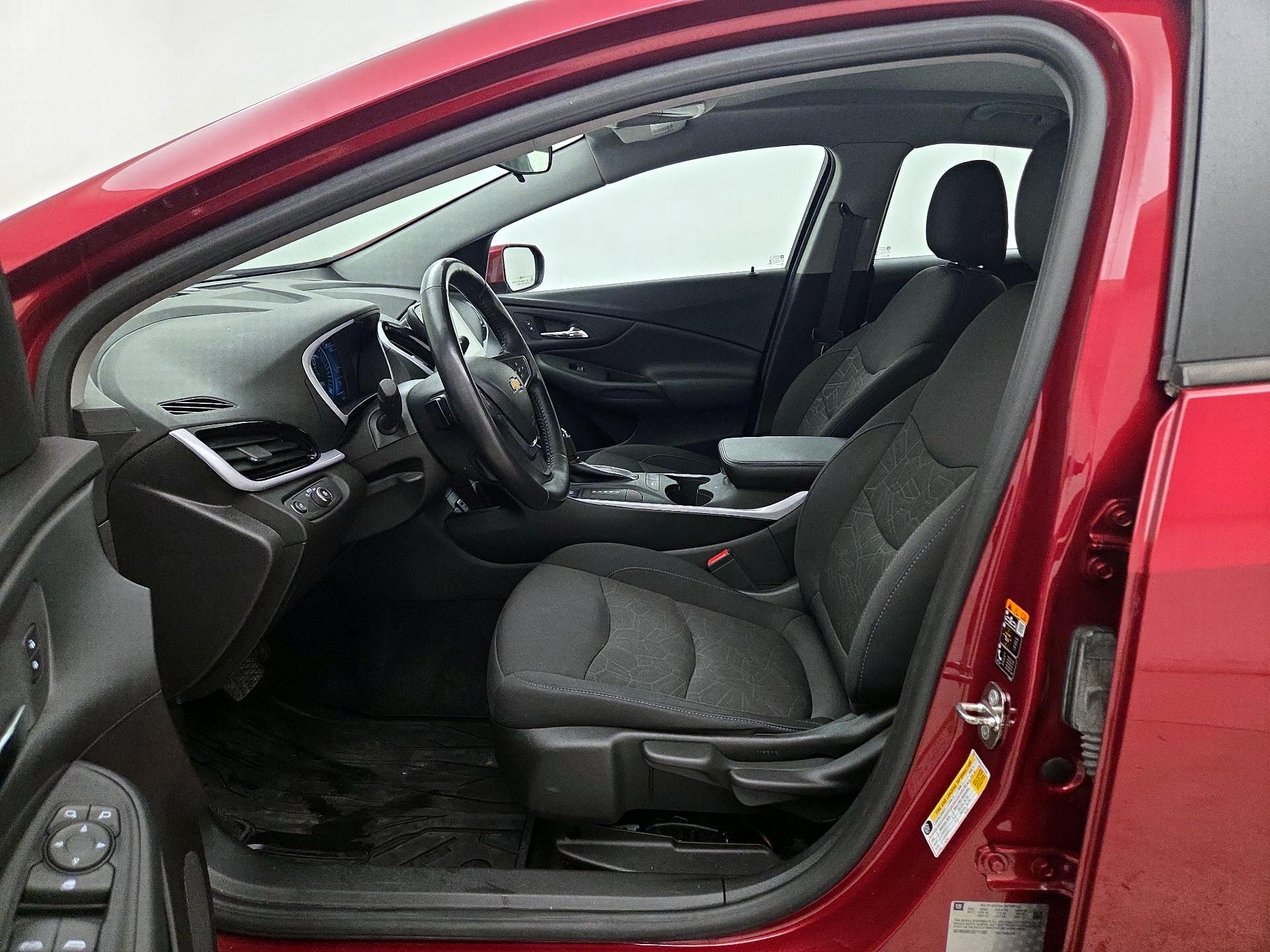 Thumbnail: 2018 Chevrolet Volt - 11
