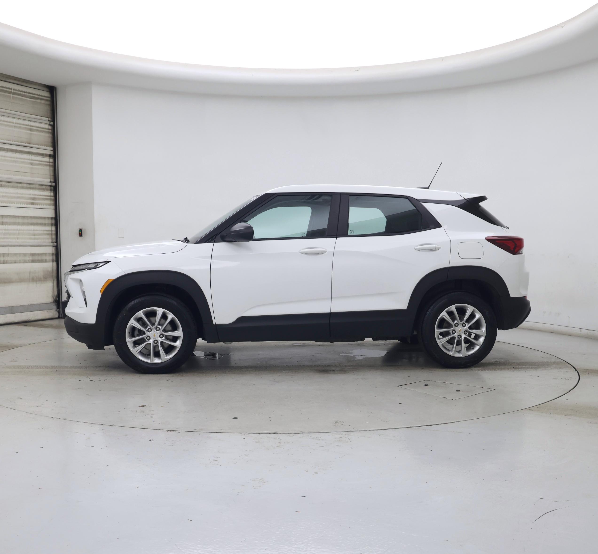 Thumbnail: 2024 Chevrolet TrailBlazer - 3
