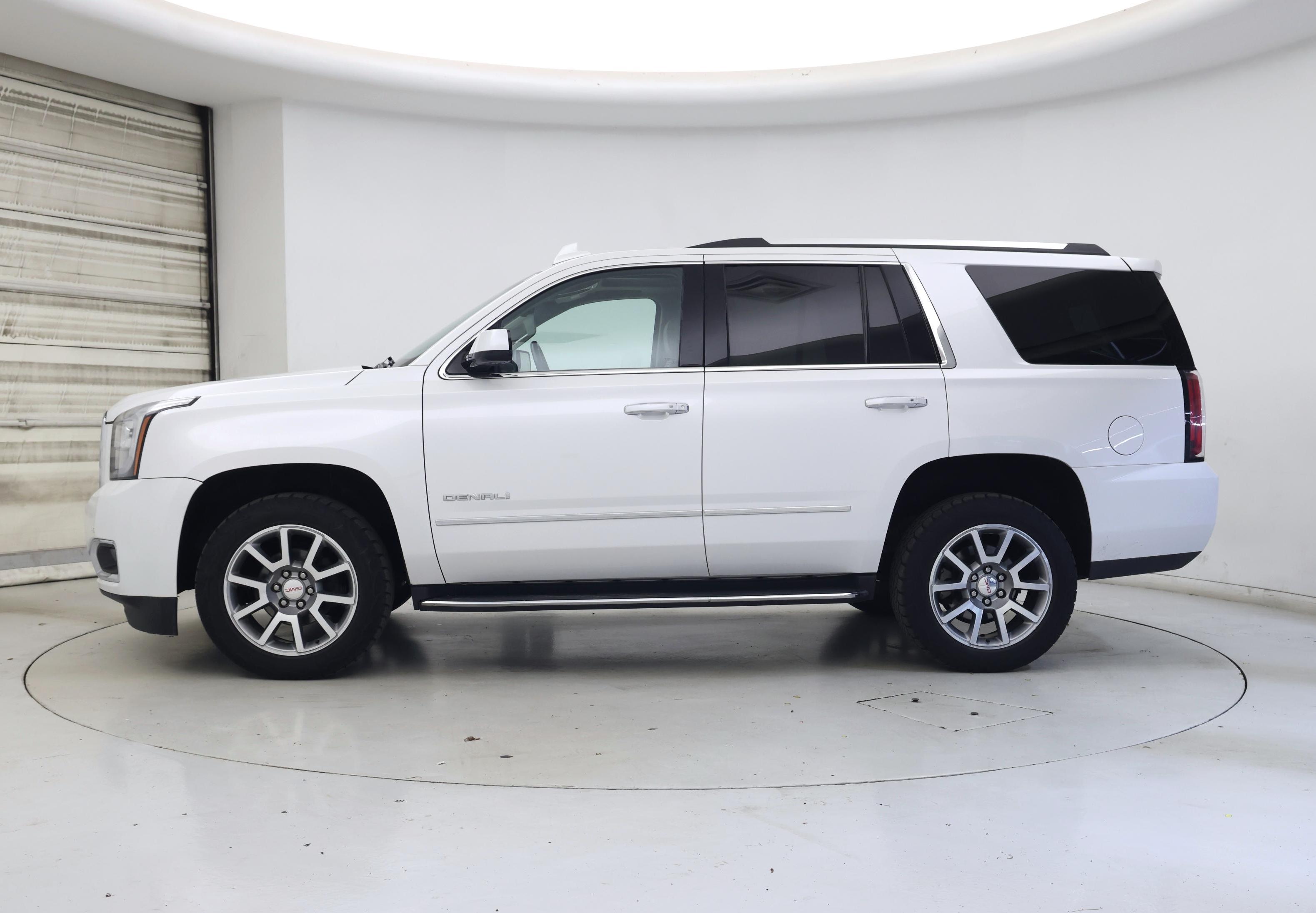 Thumbnail: 2019 GMC Yukon - 3