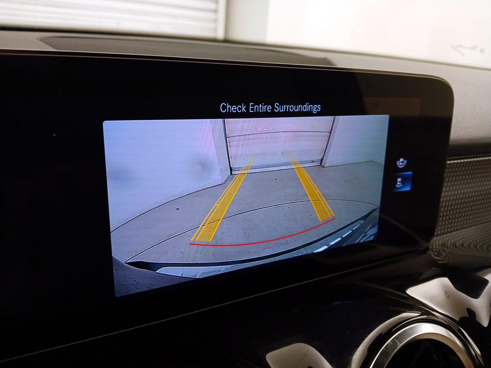 Thumbnail: 2023 Mercedes-Benz GLB - 15