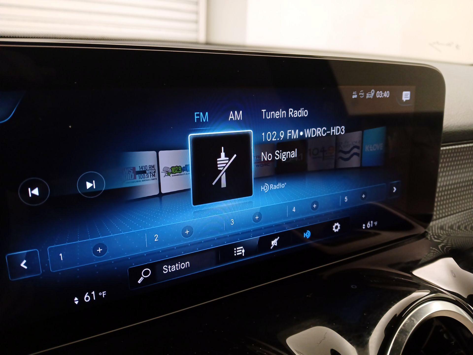 Thumbnail: 2023 Mercedes-Benz GLB - 16