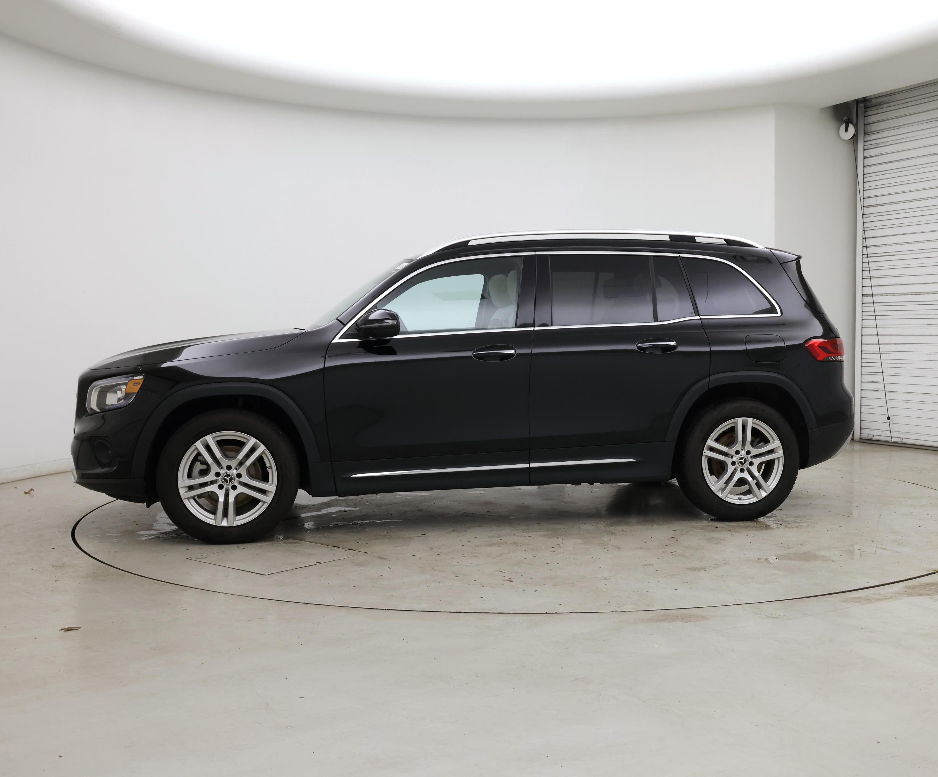 Thumbnail: 2023 Mercedes-Benz GLB - 3