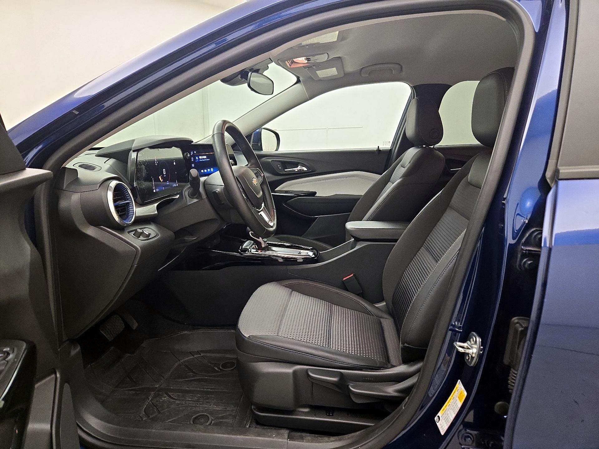 Thumbnail: 2024 Chevrolet Trax - 11