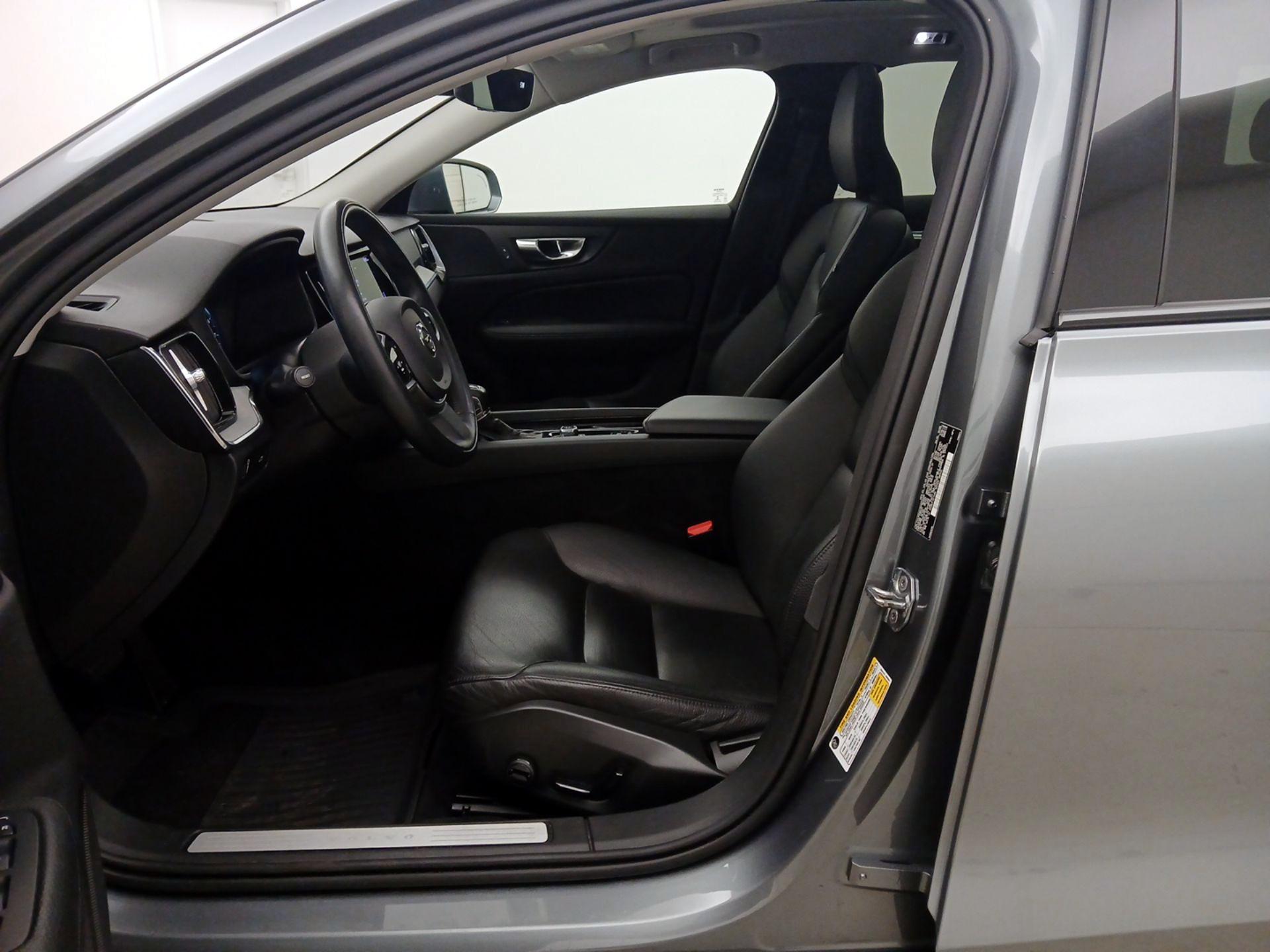 Thumbnail: 2021 Volvo S60 - 11