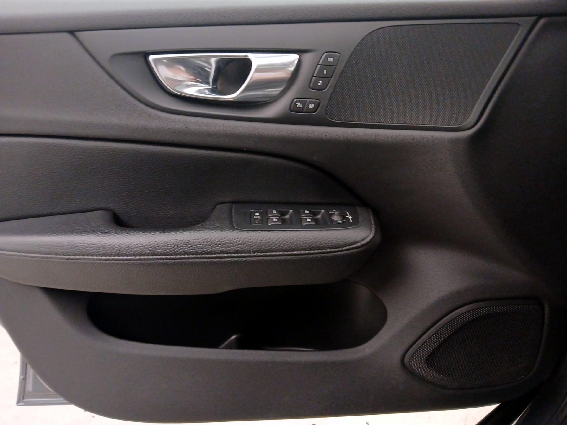 Thumbnail: 2021 Volvo S60 - 12