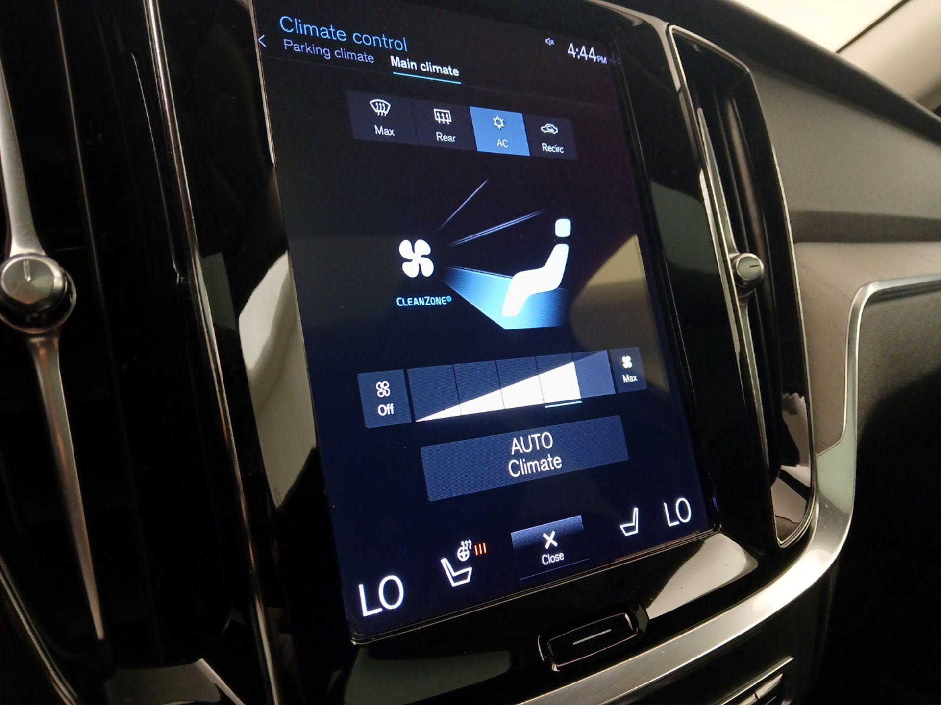 Thumbnail: 2021 Volvo S60 - 17