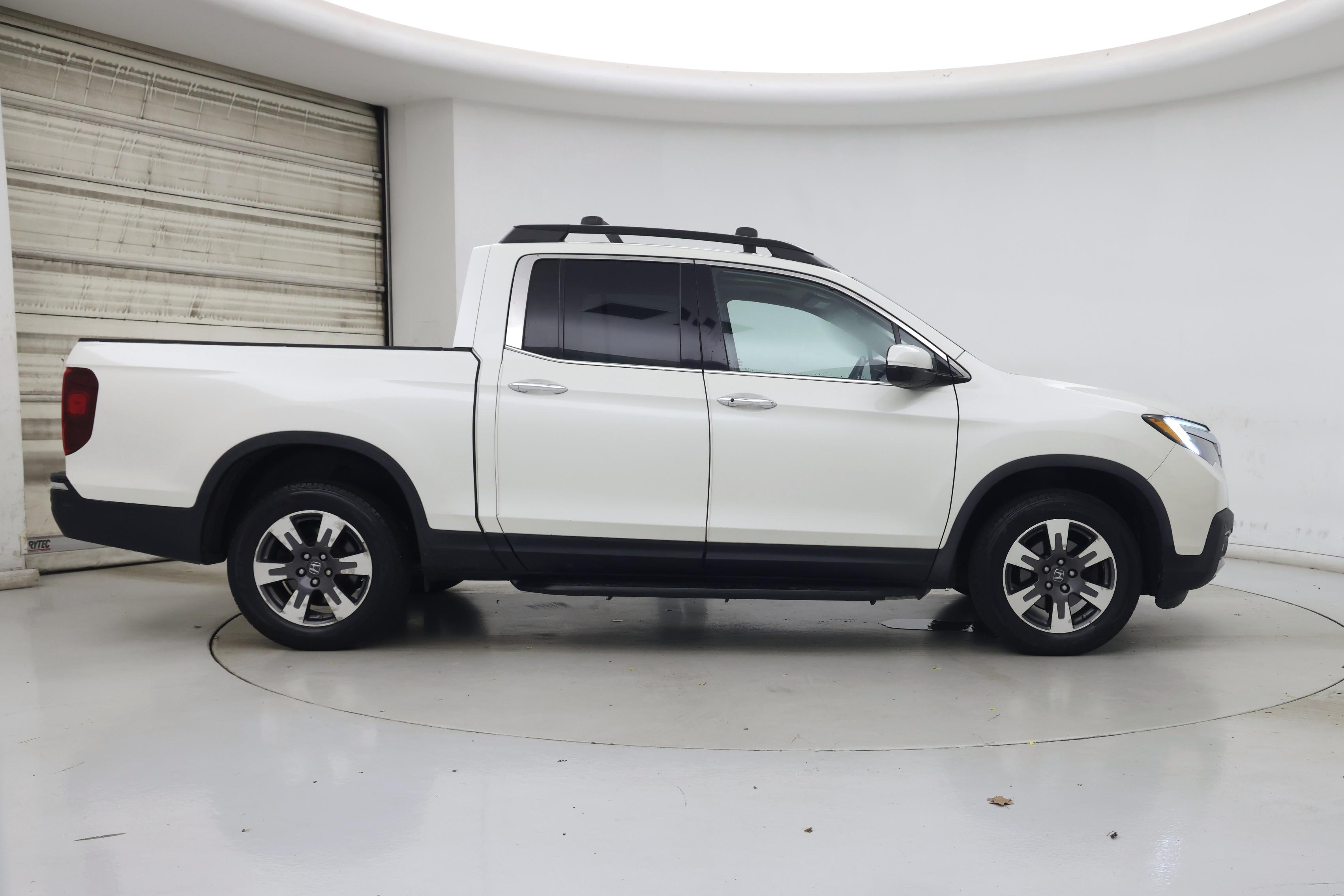 Thumbnail: 2017 Honda Ridgeline - 7