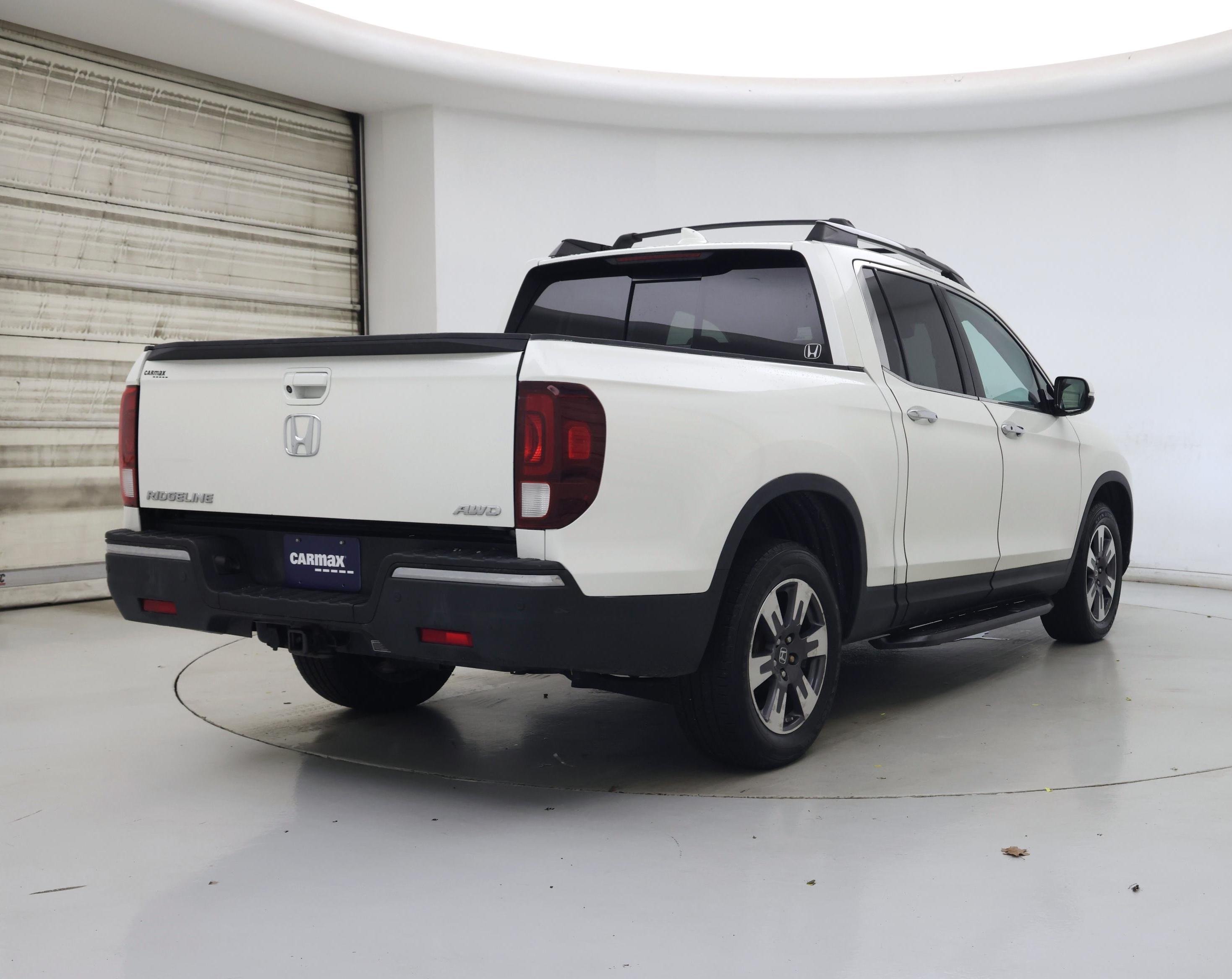 Thumbnail: 2017 Honda Ridgeline - 8