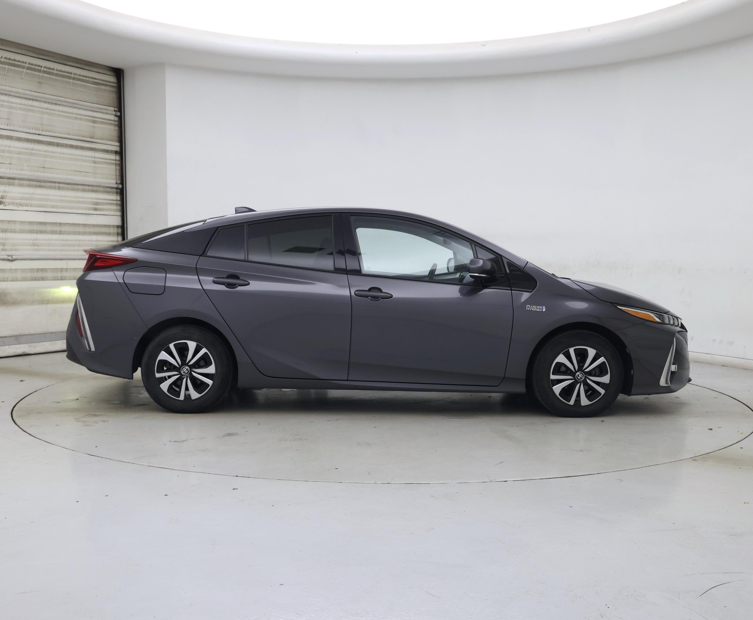 Thumbnail: 2017 Toyota Prius Prime - 7