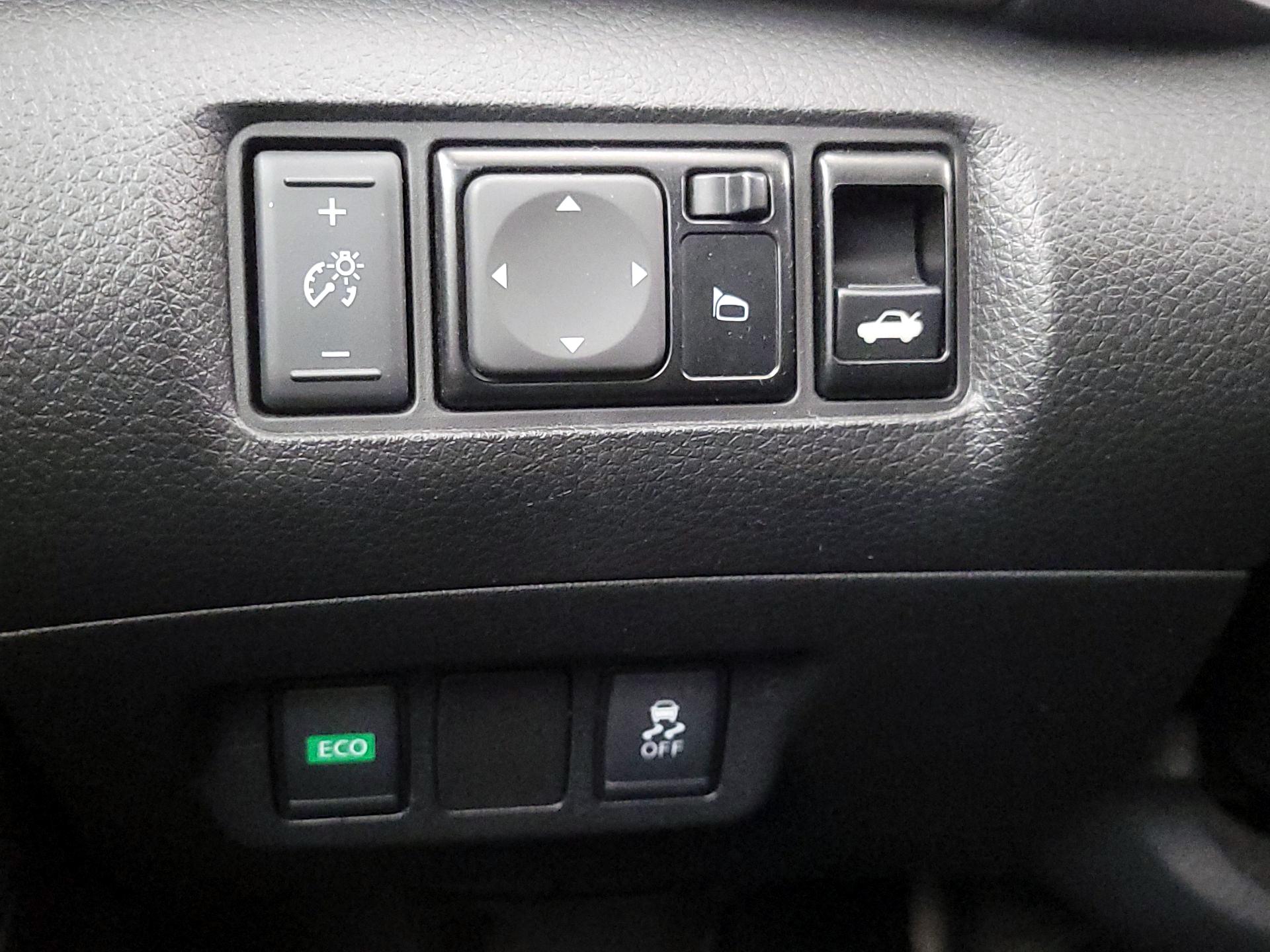 Thumbnail: 2019 Nissan Sentra - 13