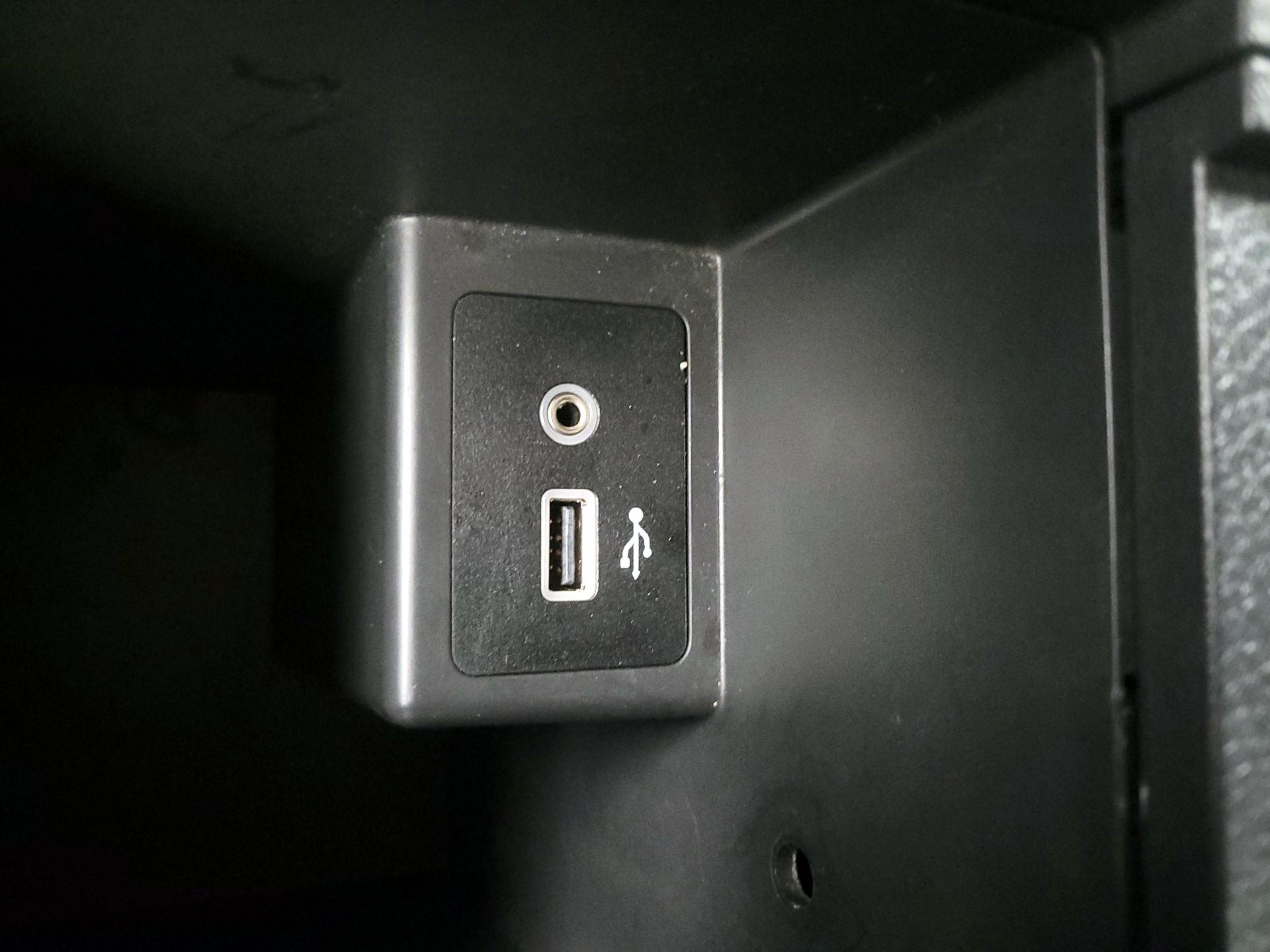 Thumbnail: 2019 Nissan Sentra - 18