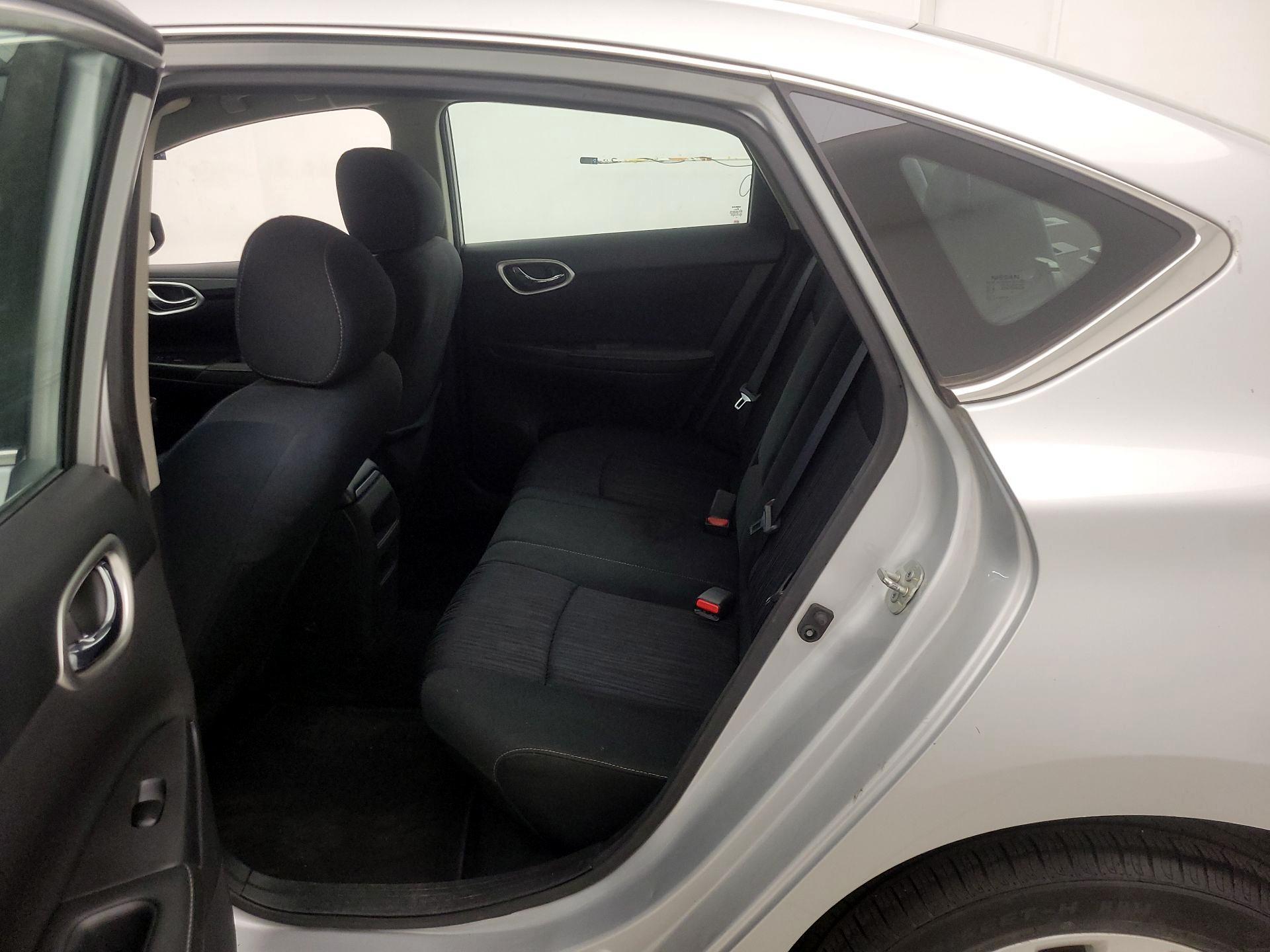 Thumbnail: 2019 Nissan Sentra - 19