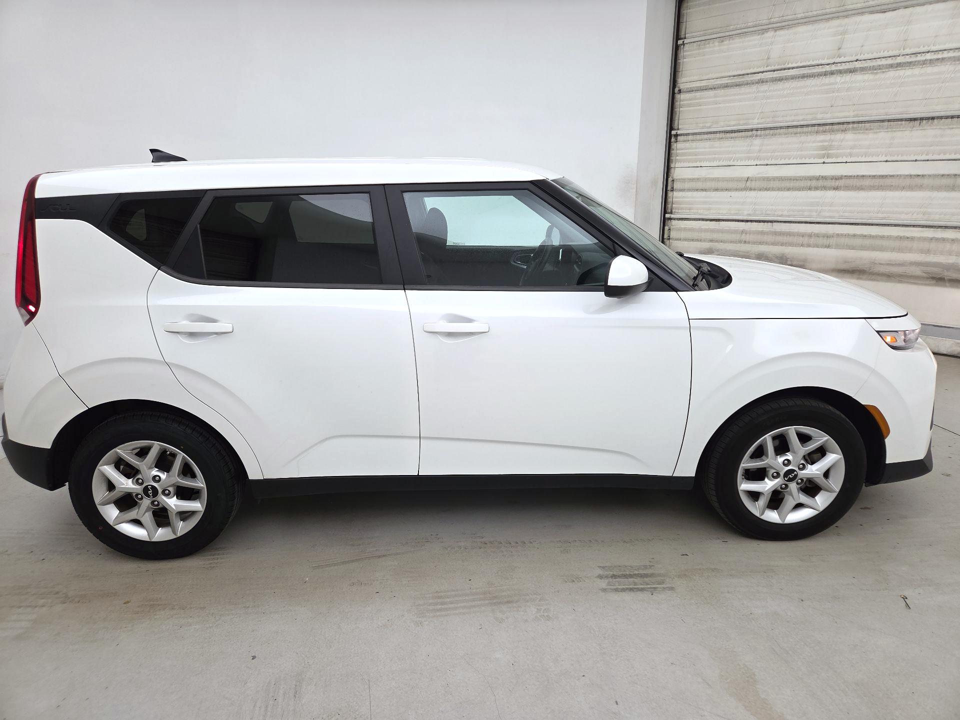 Thumbnail: 2022 Kia Soul - 4