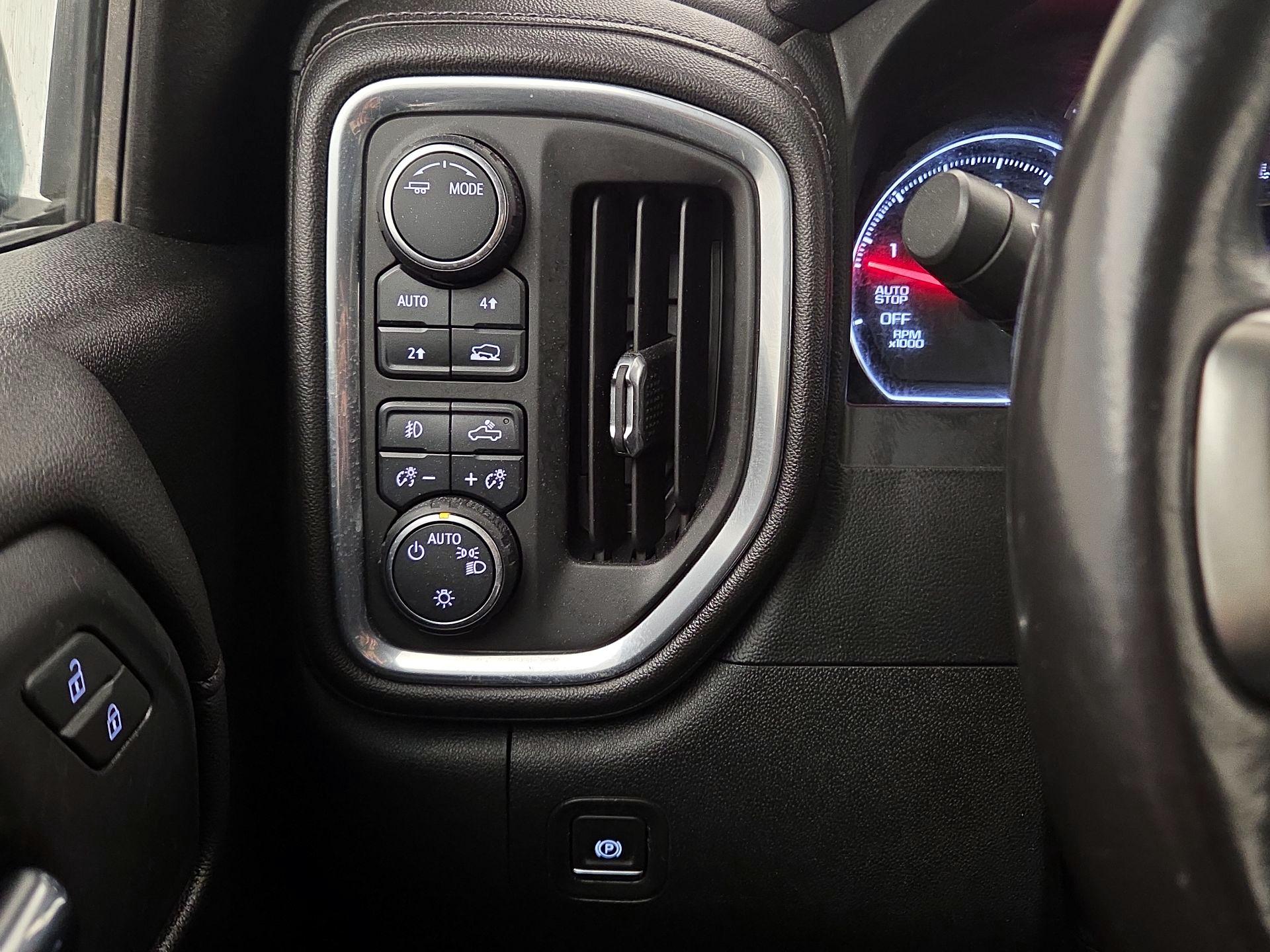 Thumbnail: 2020 Chevrolet Silverado 1500 - 13