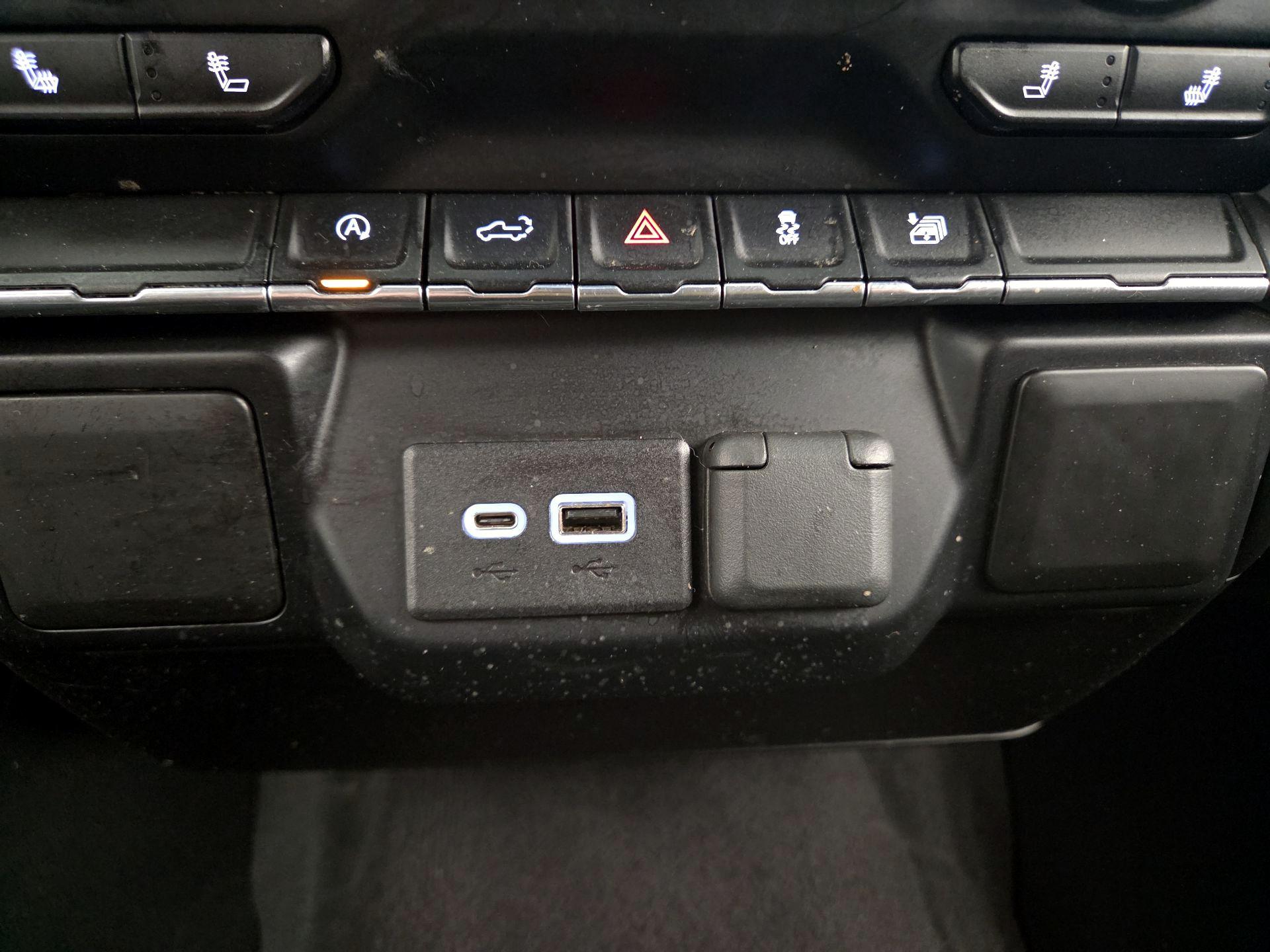 Thumbnail: 2020 Chevrolet Silverado 1500 - 18