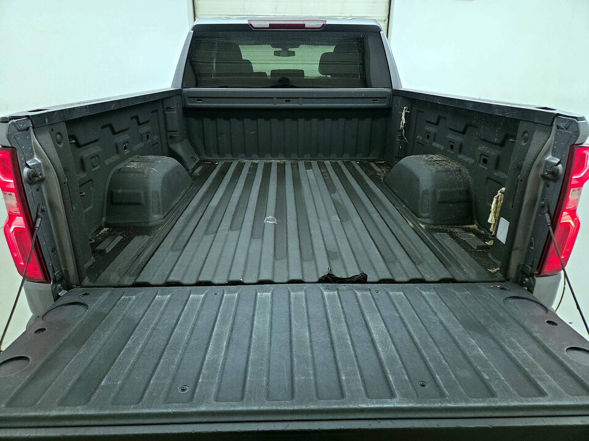 Thumbnail: 2020 Chevrolet Silverado 1500 - 20