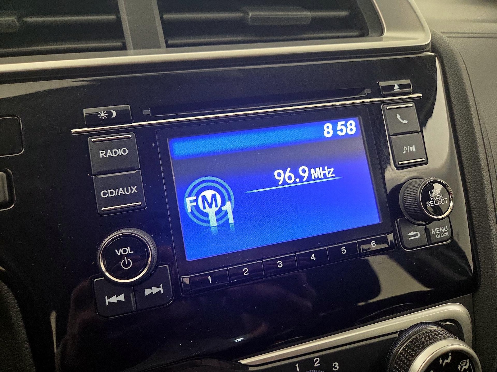 2016 Honda Fit LX - Photo 16
