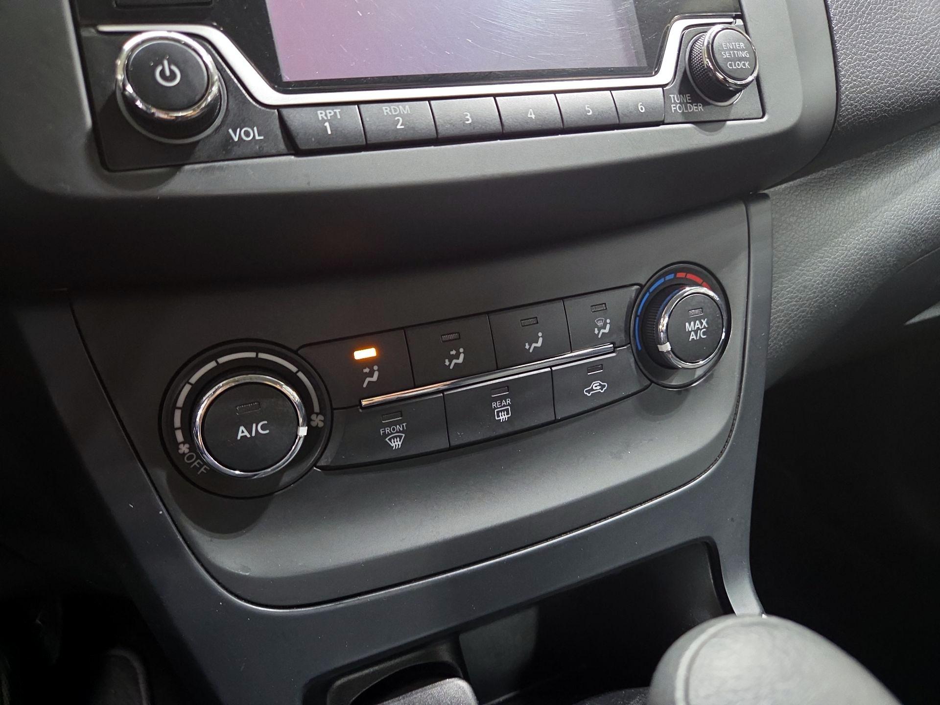 Thumbnail: 2018 Nissan Sentra - 16