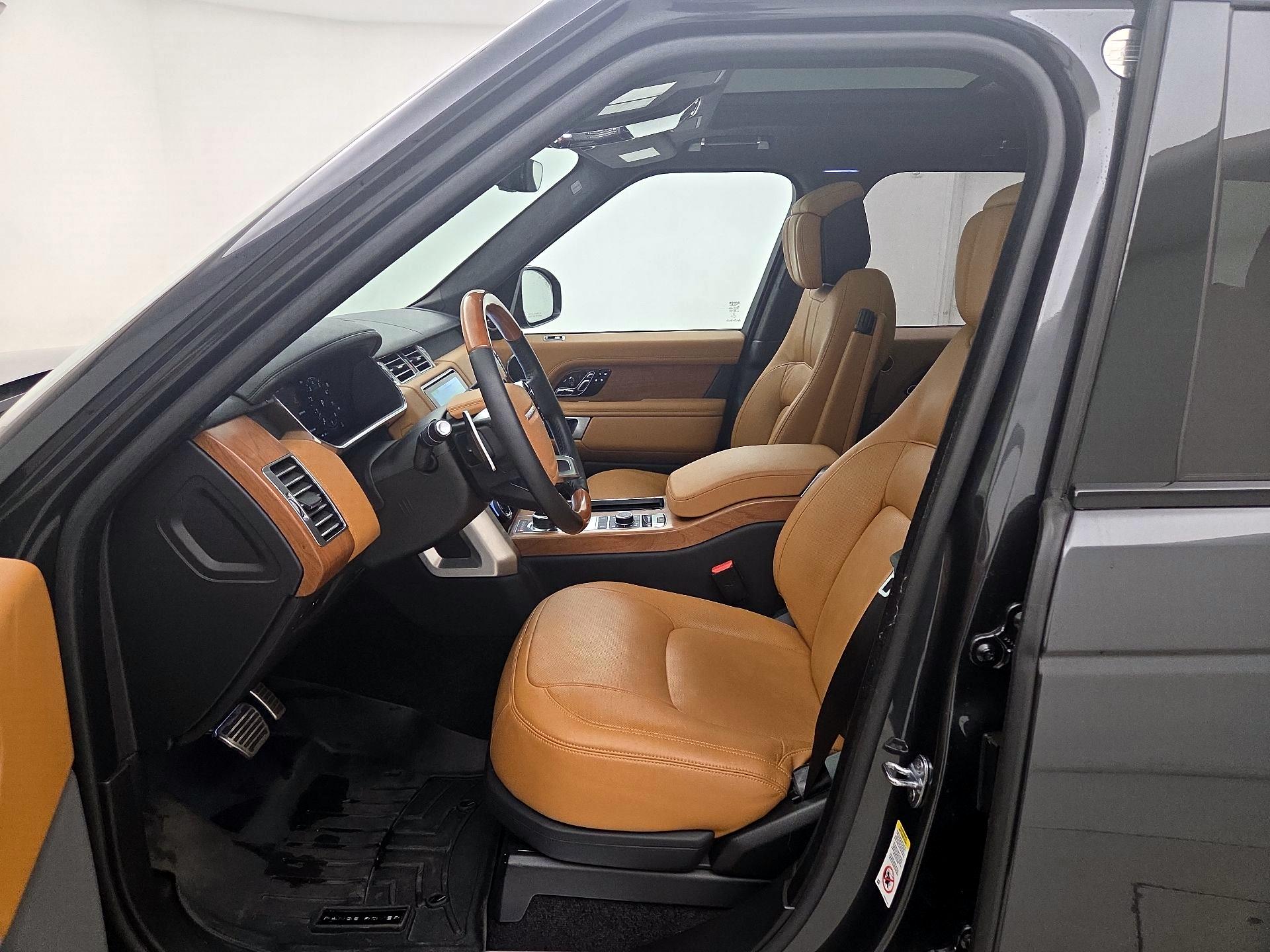 Thumbnail: 2018 Land Rover Range Rover - 11