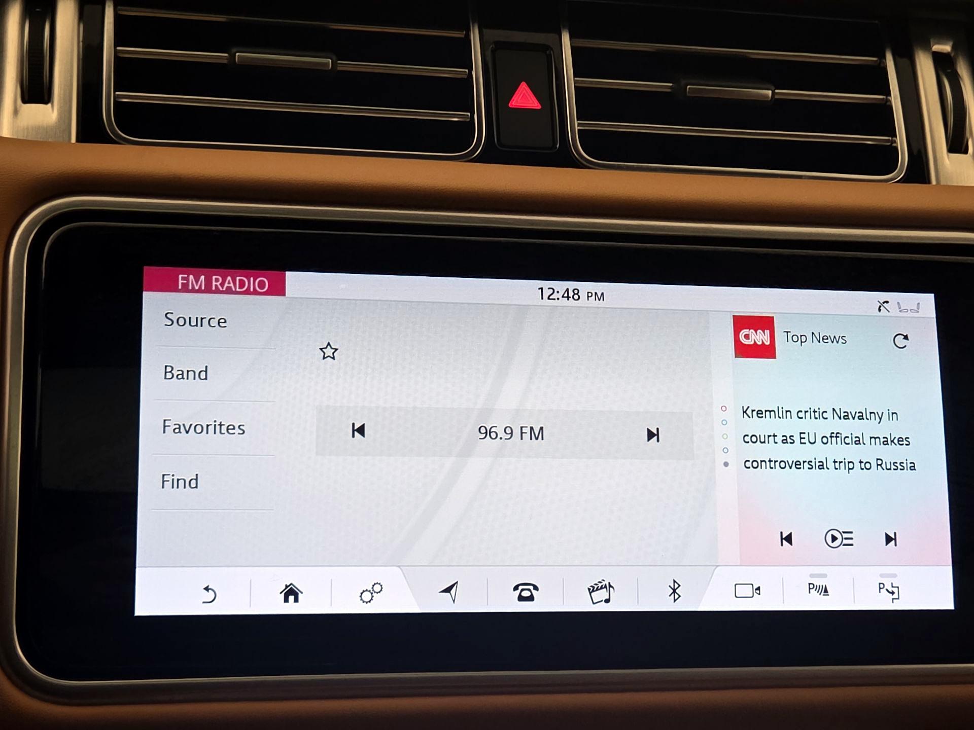 Thumbnail: 2018 Land Rover Range Rover - 16