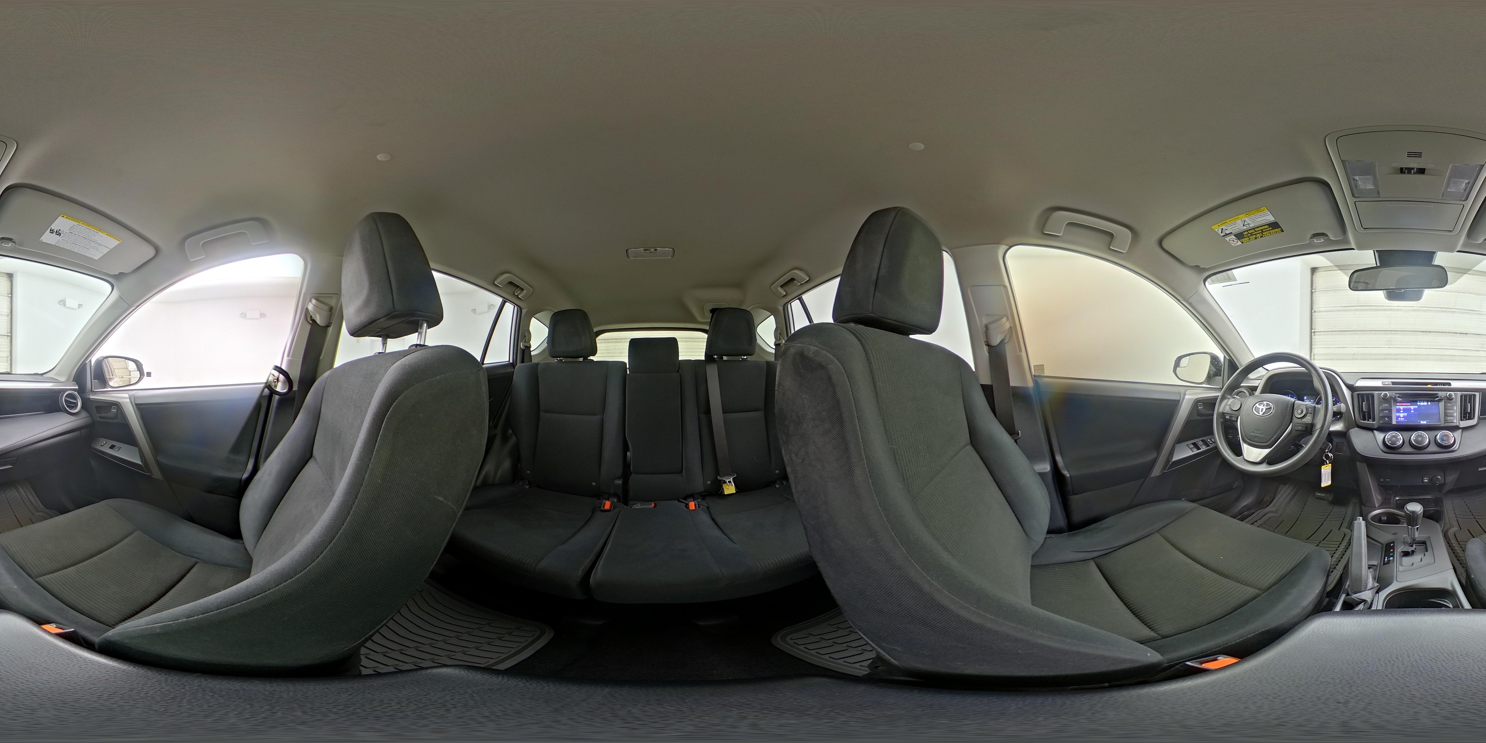 2017 Toyota RAV4 LE - Photo 24