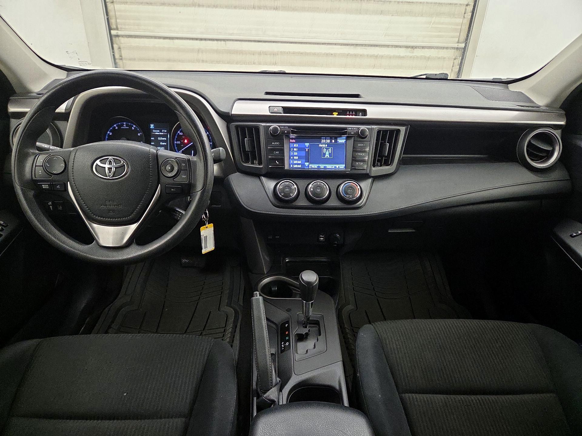 Thumbnail: 2017 Toyota RAV4 - 9