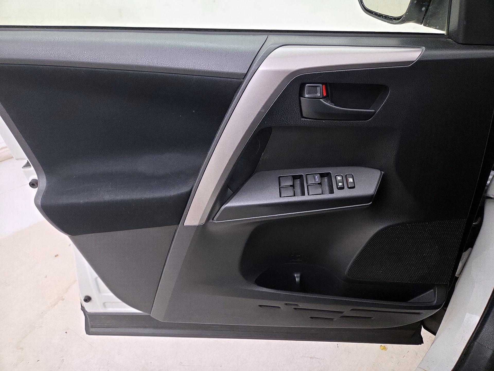 Thumbnail: 2017 Toyota RAV4 - 12