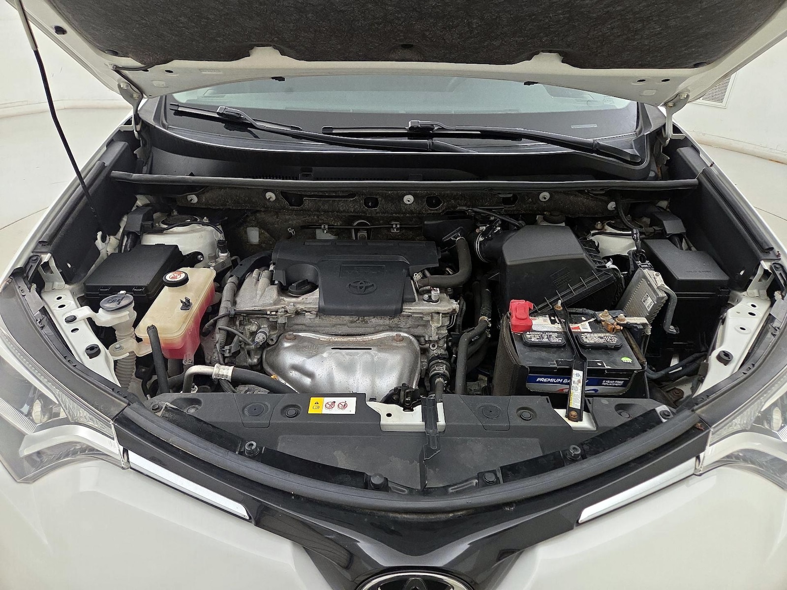 2017 Toyota RAV4 LE - Photo 22