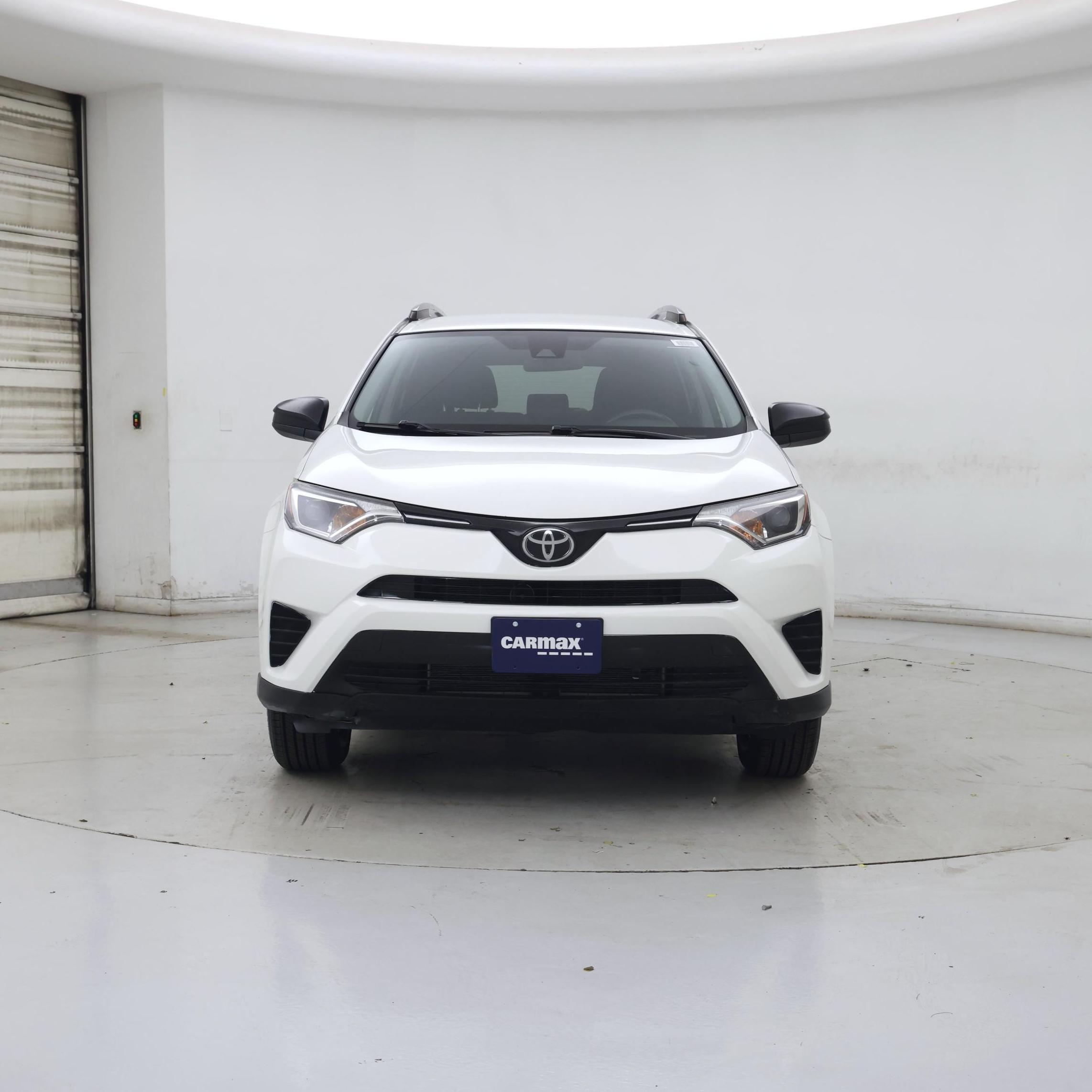 Thumbnail: 2017 Toyota RAV4 - 5