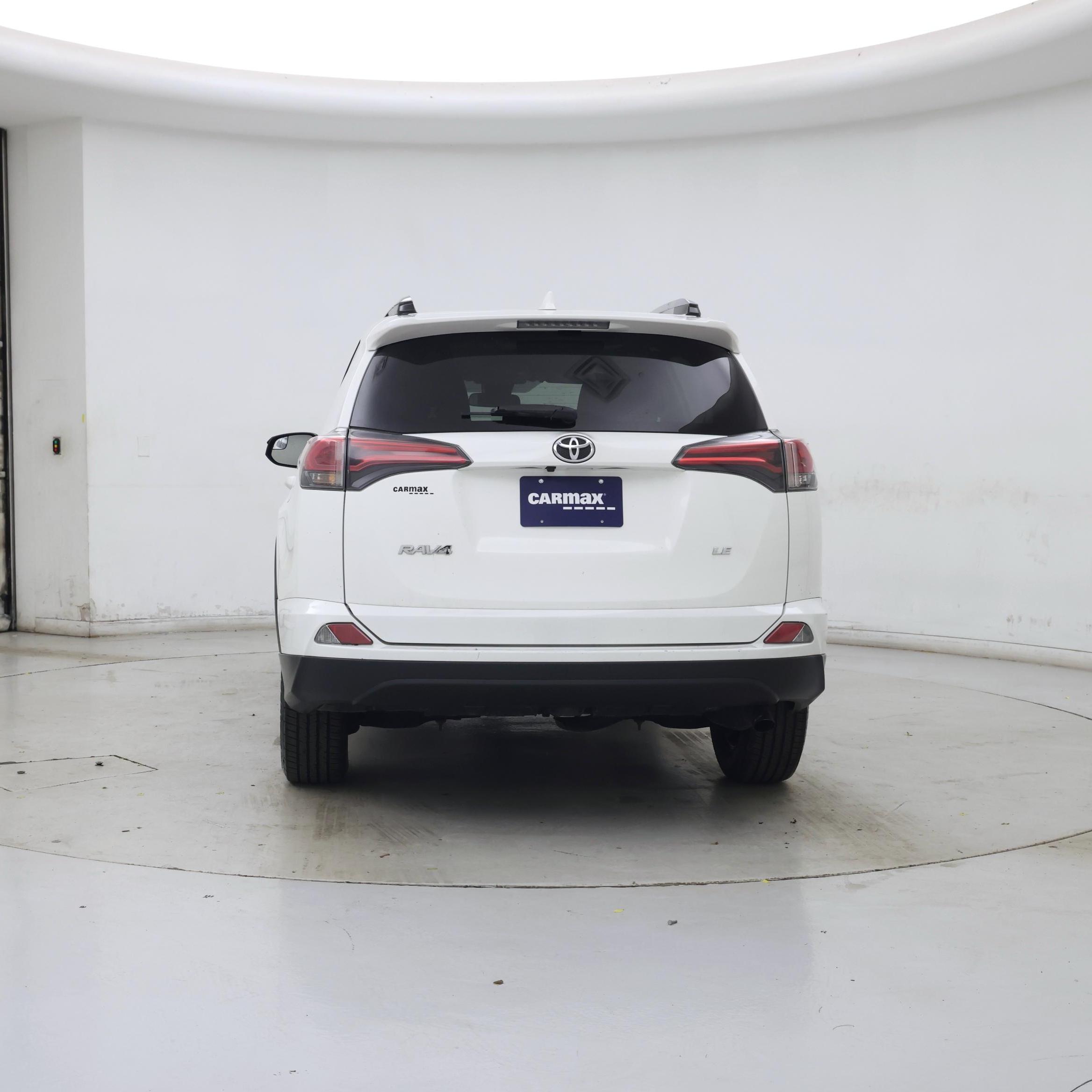 Thumbnail: 2017 Toyota RAV4 - 6