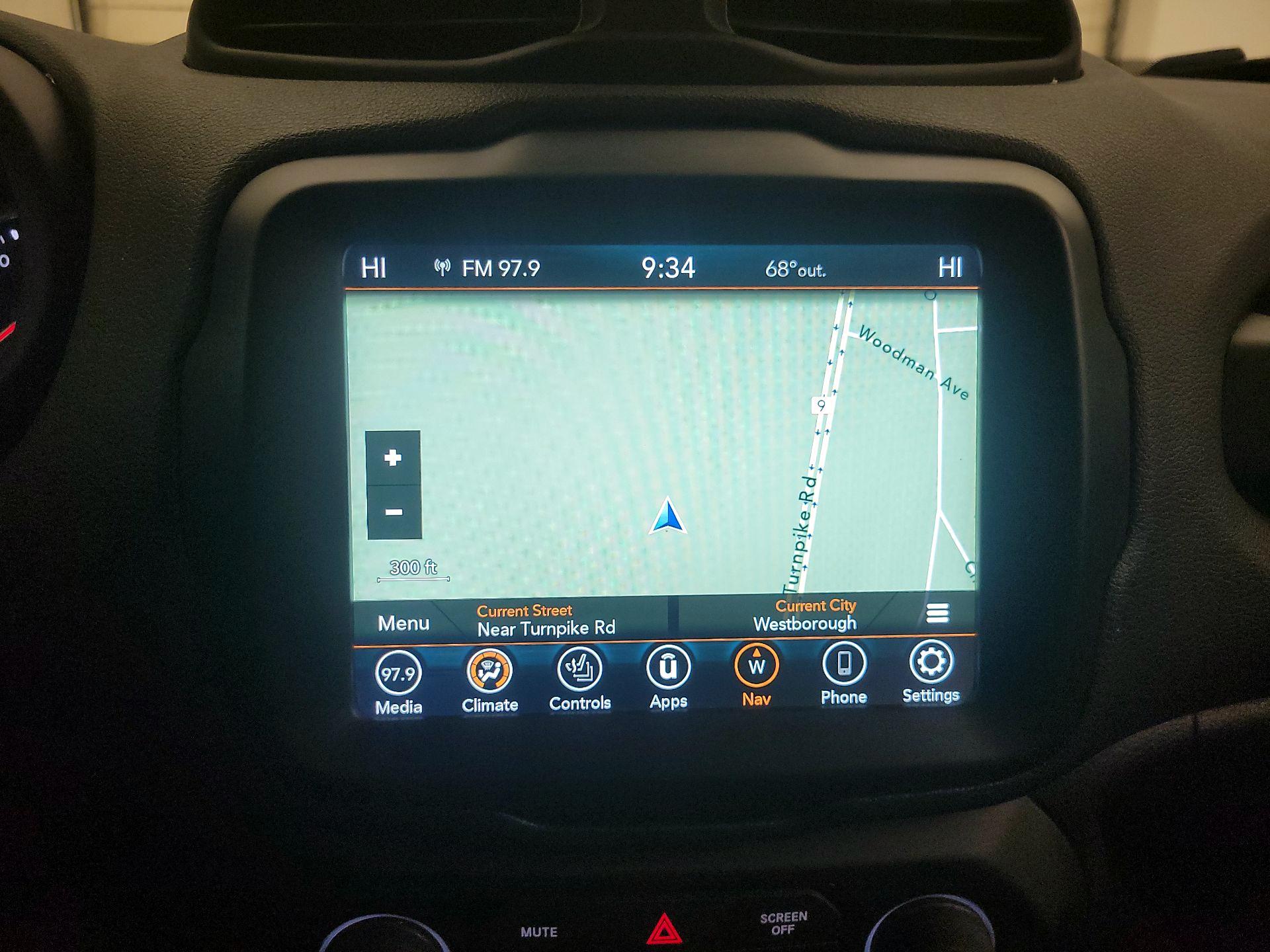 Thumbnail: 2022 Jeep Renegade - 14