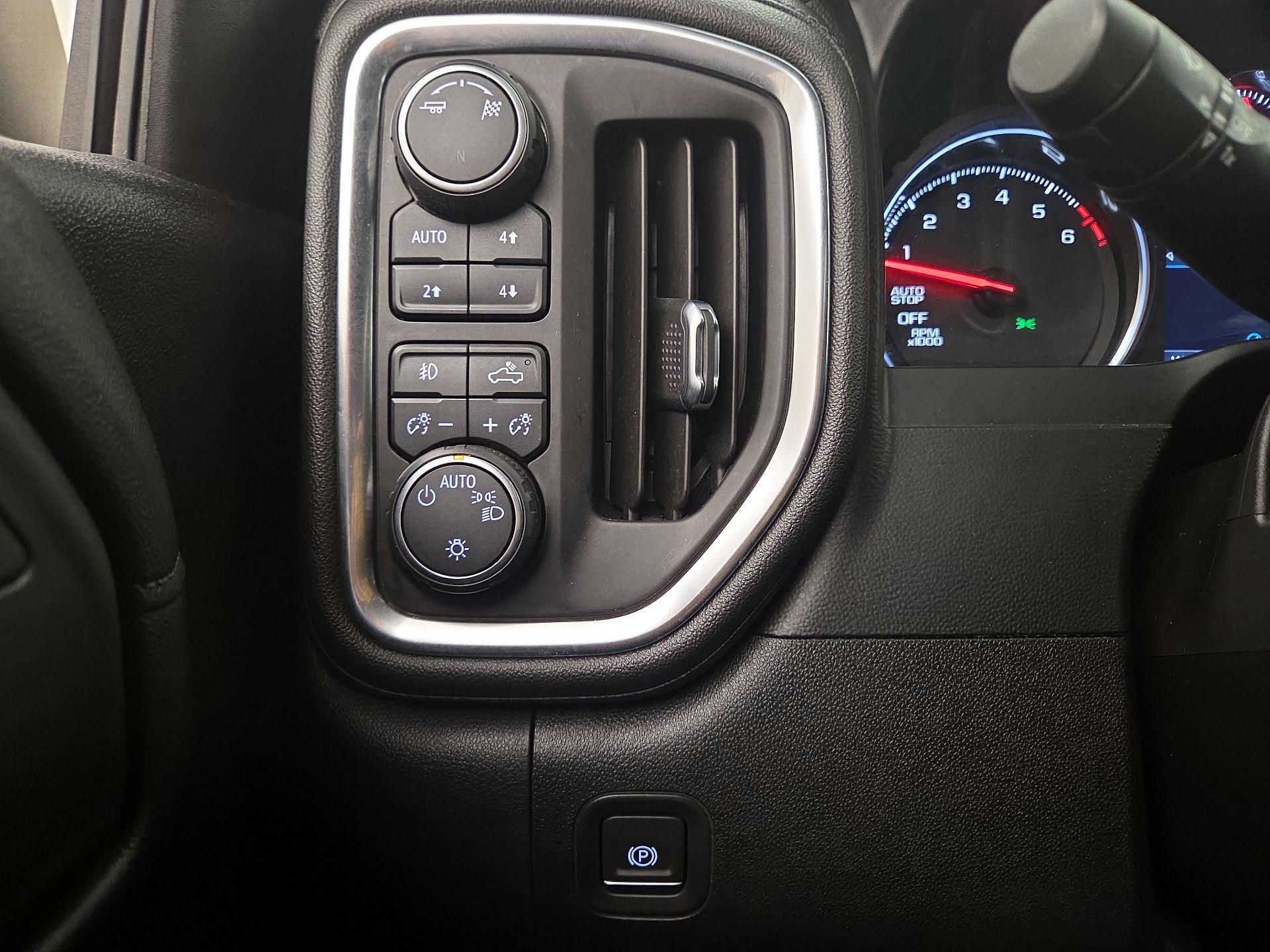 Thumbnail: 2019 Chevrolet Silverado 1500 - 13