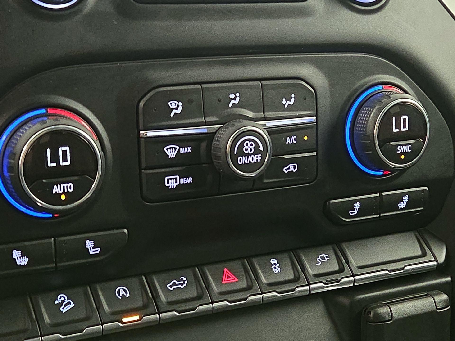 Thumbnail: 2019 Chevrolet Silverado 1500 - 16