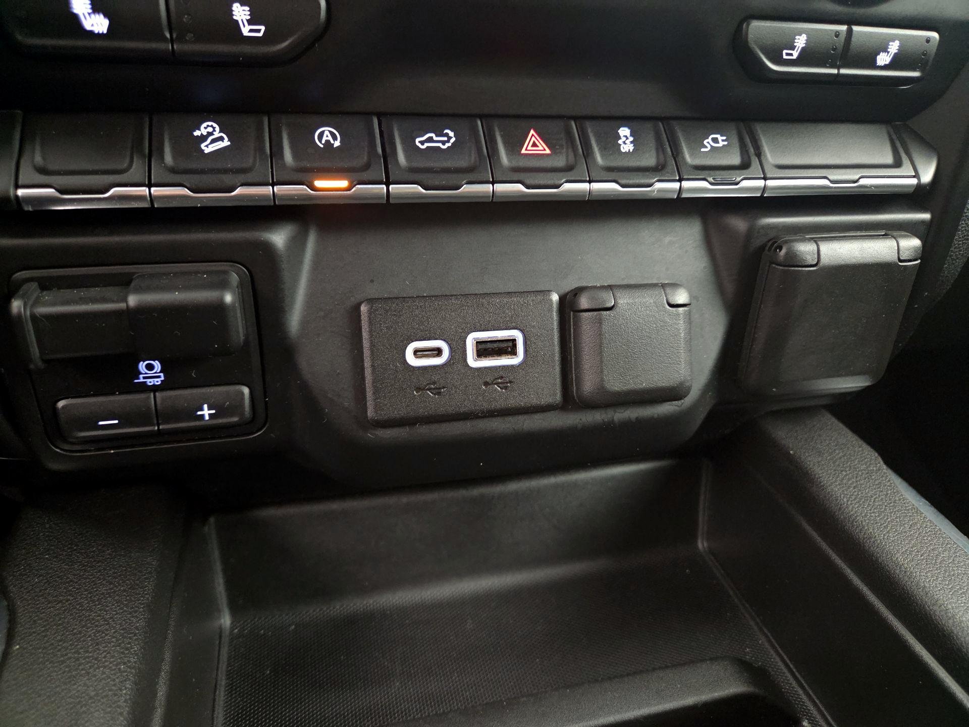 Thumbnail: 2019 Chevrolet Silverado 1500 - 18