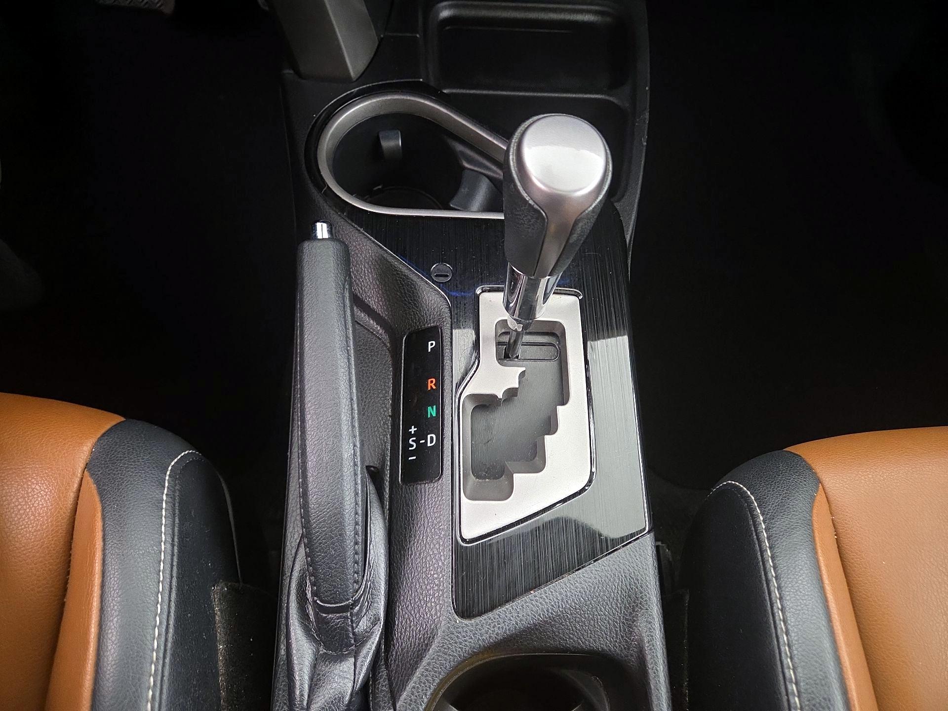 Thumbnail: 2016 Toyota RAV4 - 17