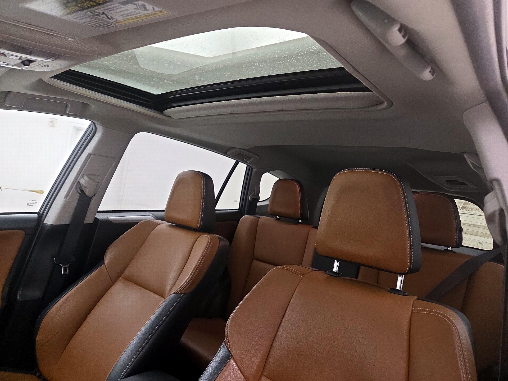 Thumbnail: 2016 Toyota RAV4 - 19