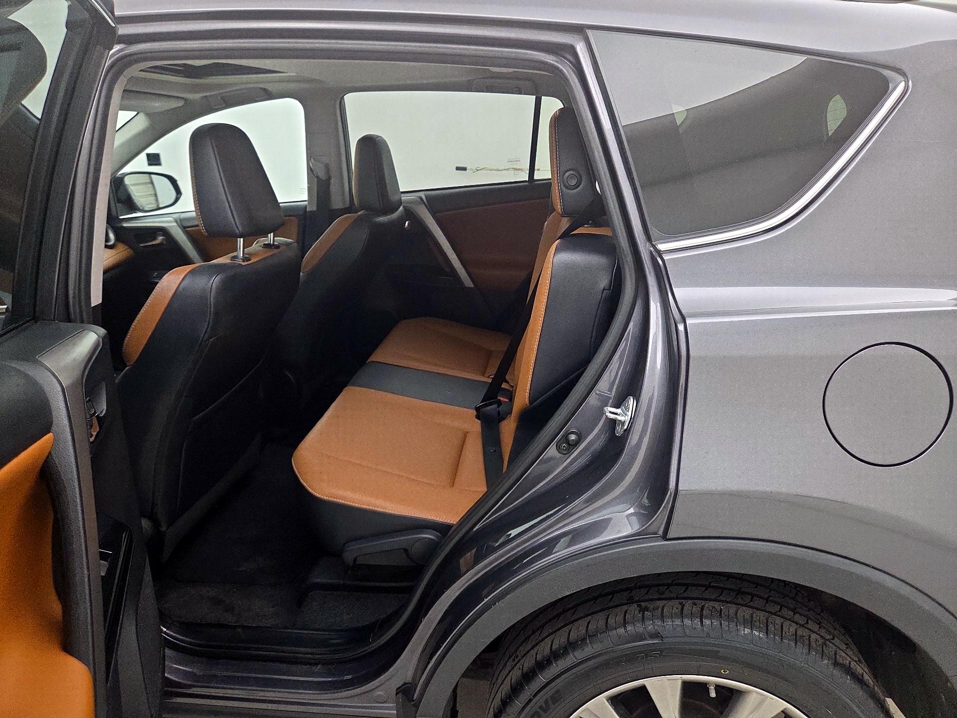 Thumbnail: 2016 Toyota RAV4 - 20