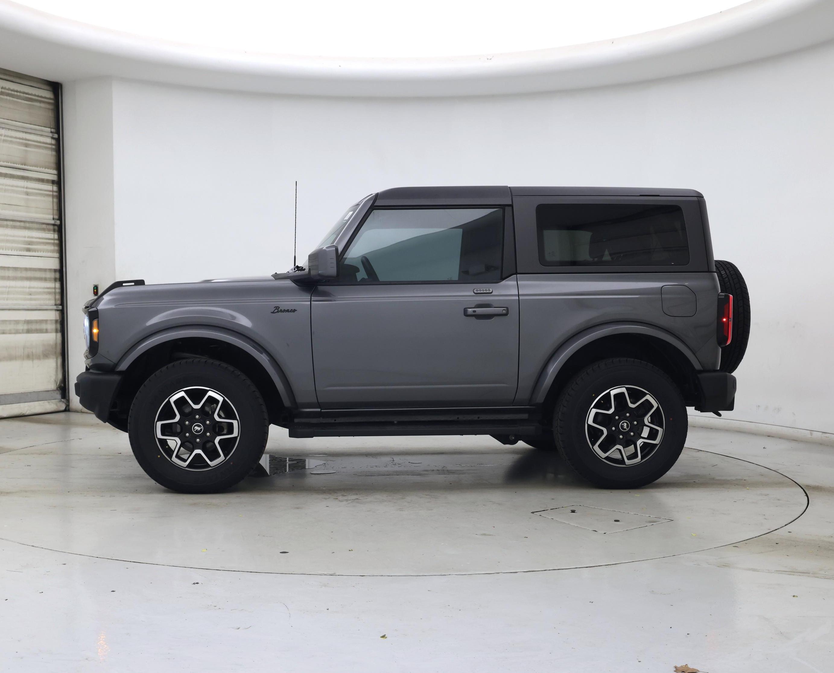 Thumbnail: 2022 Ford Bronco - 3