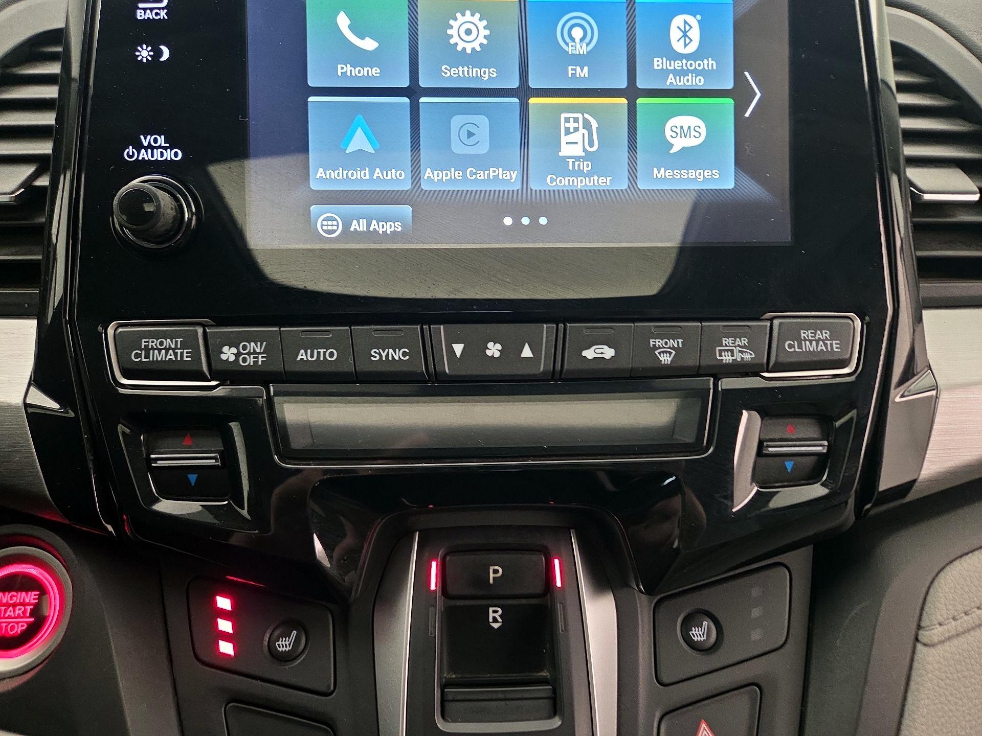 Thumbnail: 2018 Honda Odyssey - 16