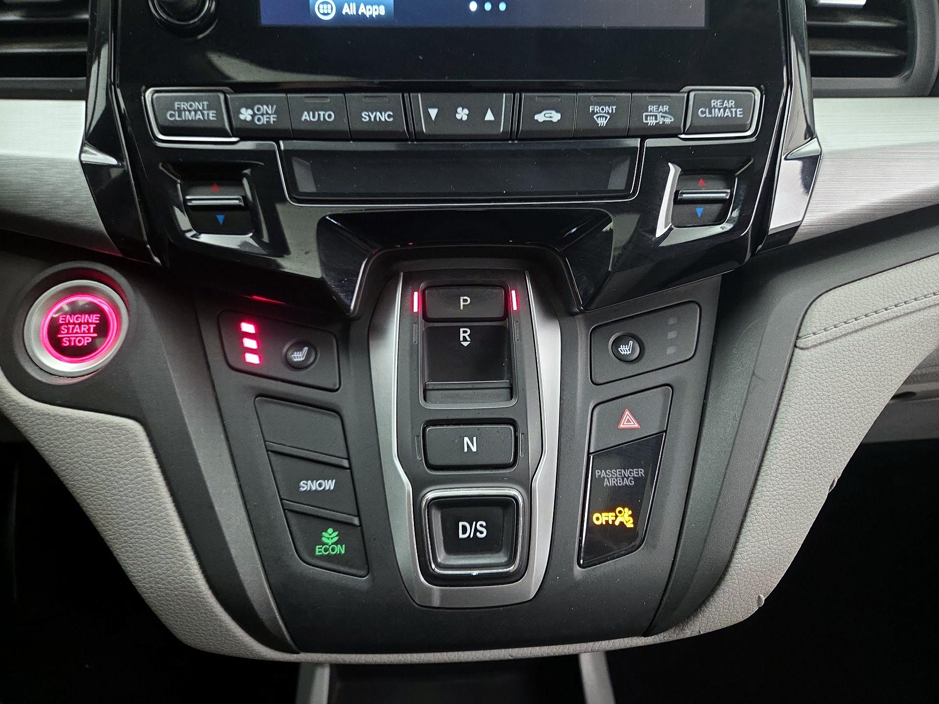 Thumbnail: 2018 Honda Odyssey - 17