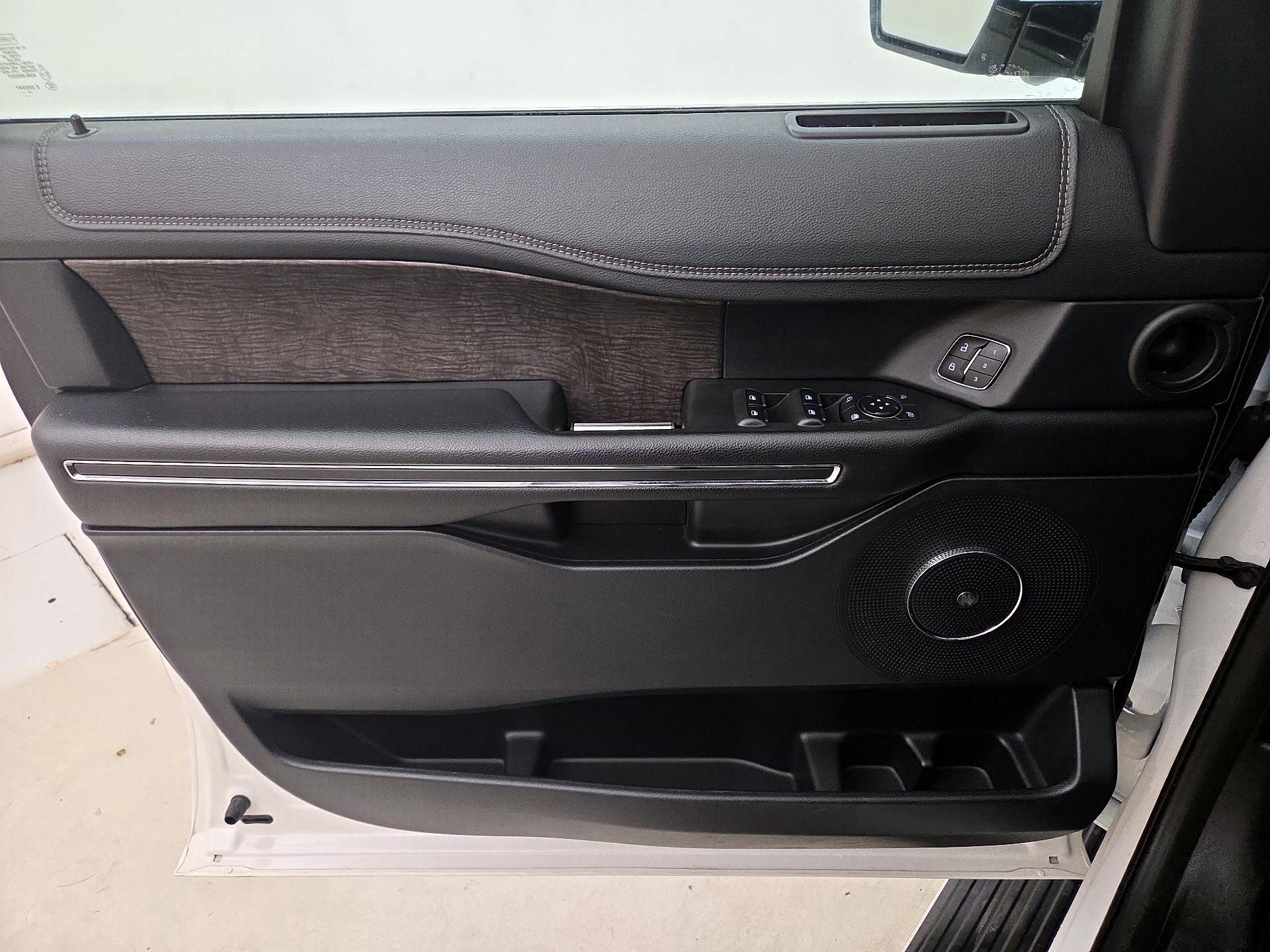 Thumbnail: 2020 Ford Expedition - 12