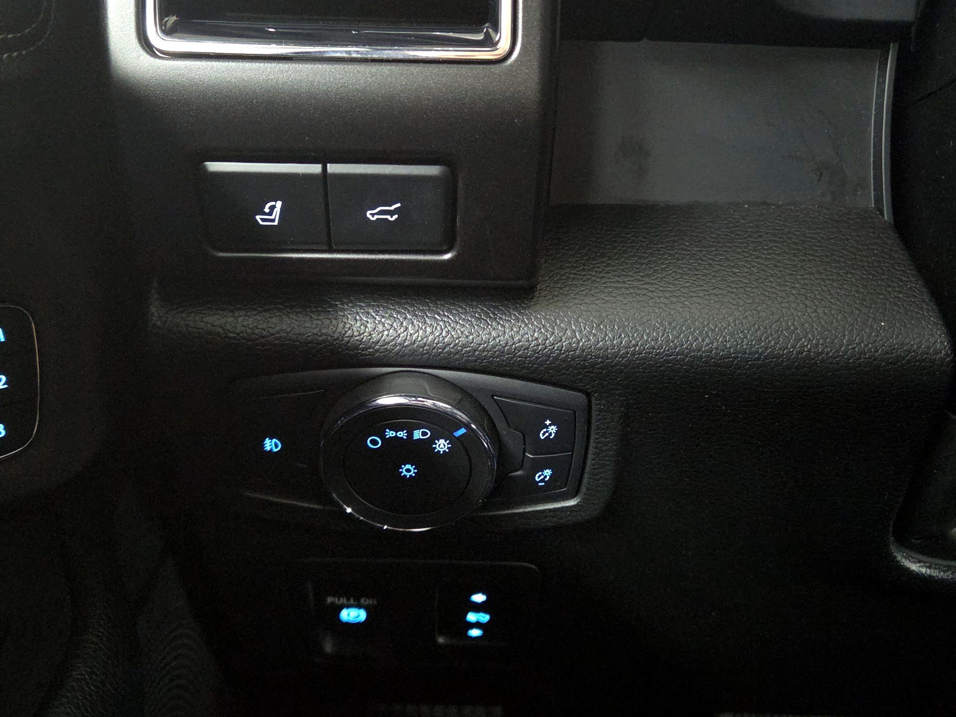 Thumbnail: 2020 Ford Expedition - 13