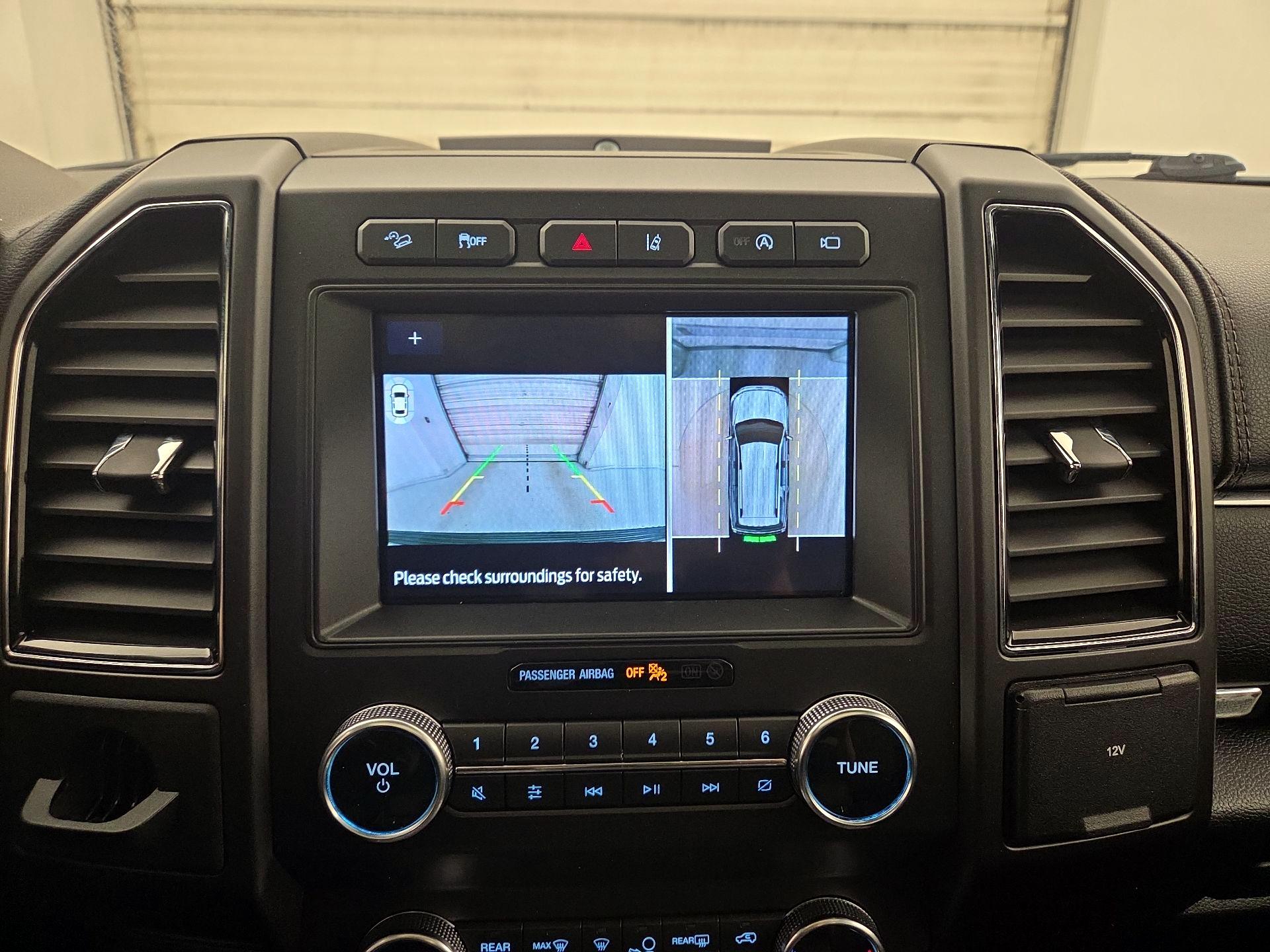 Thumbnail: 2020 Ford Expedition - 15